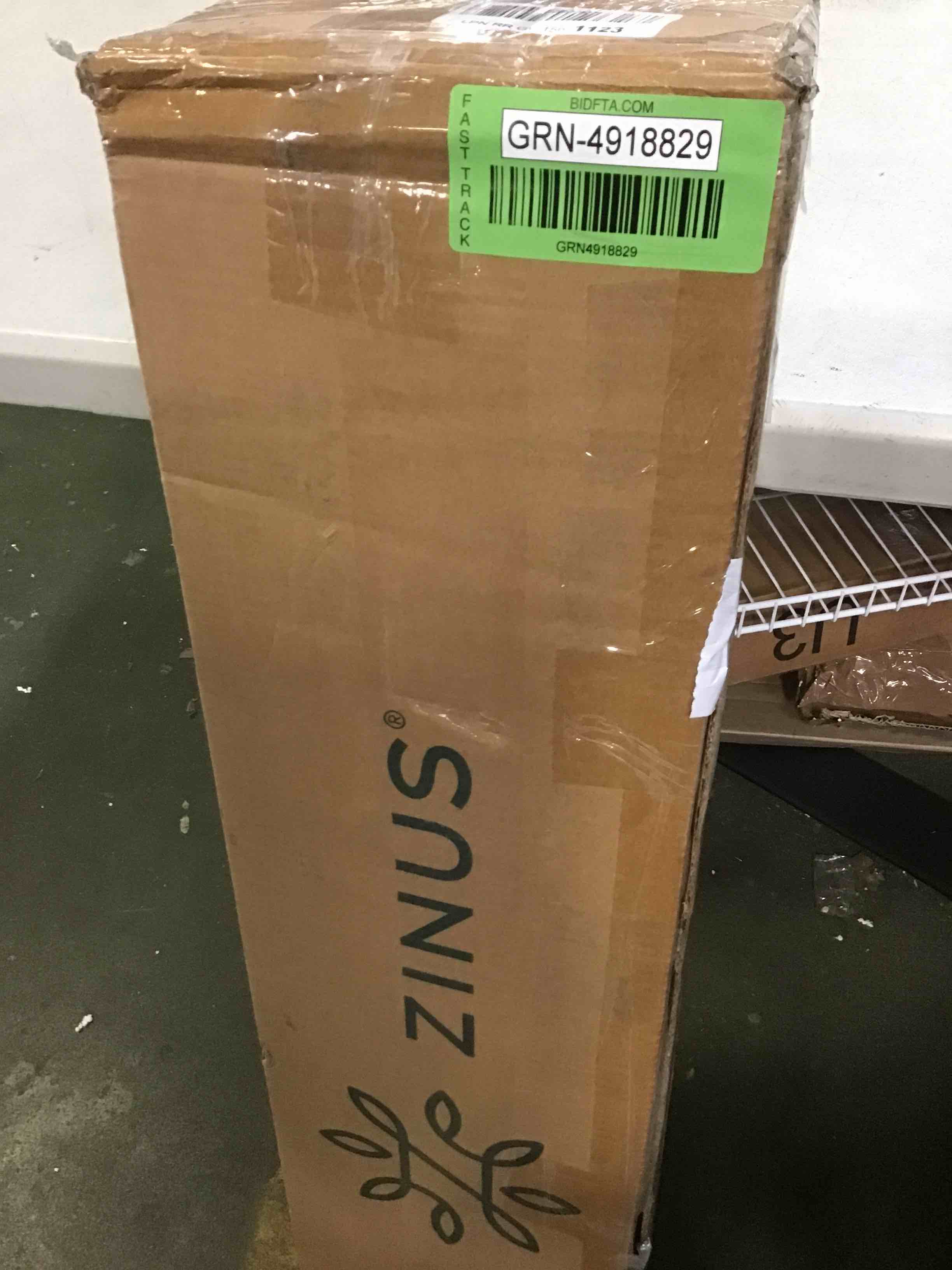 https://s3.amazonaws.com/lotting-images-prod/bidfta/GRN4918829_1696009523845.jpeg