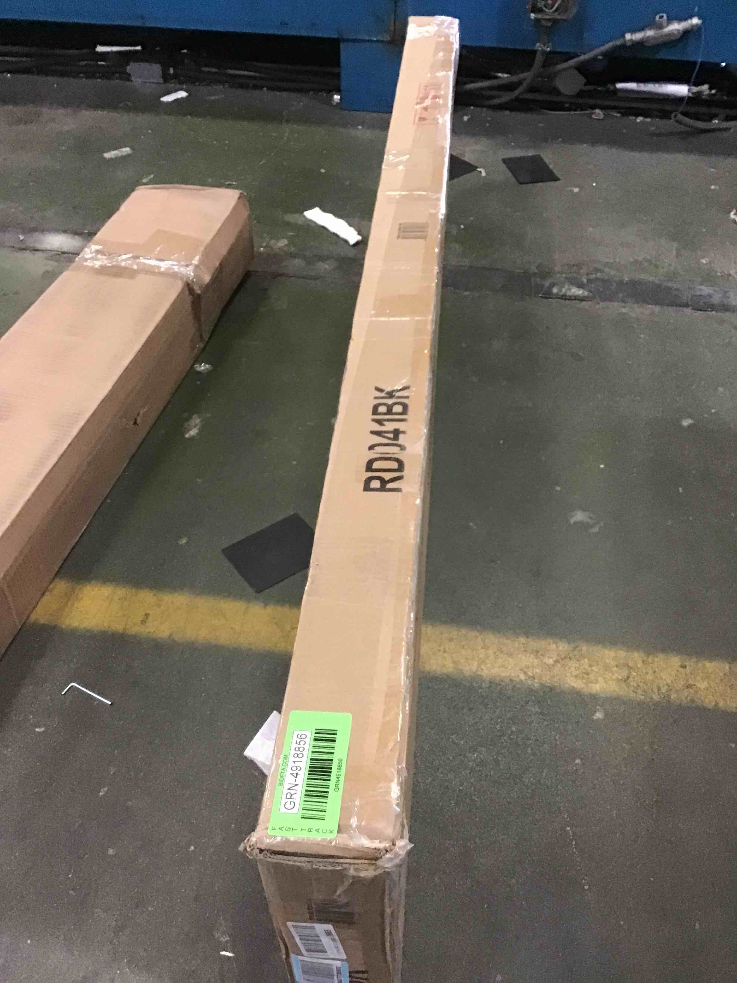 https://s3.amazonaws.com/lotting-images-prod/bidfta/GRN4918856_1696016074894.jpeg