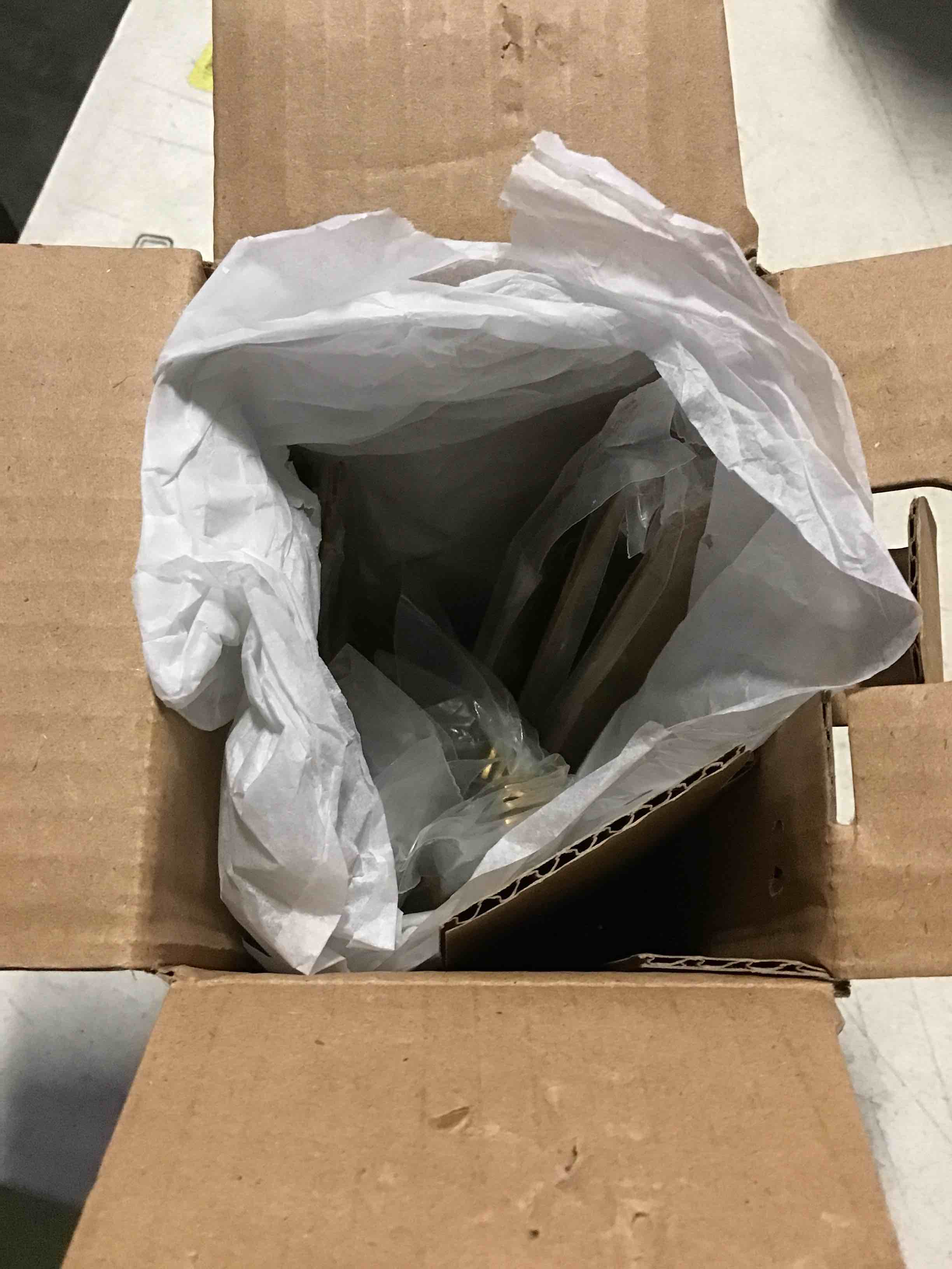 https://s3.amazonaws.com/lotting-images-prod/bidfta/GRN4921818_1695928792870.jpeg
