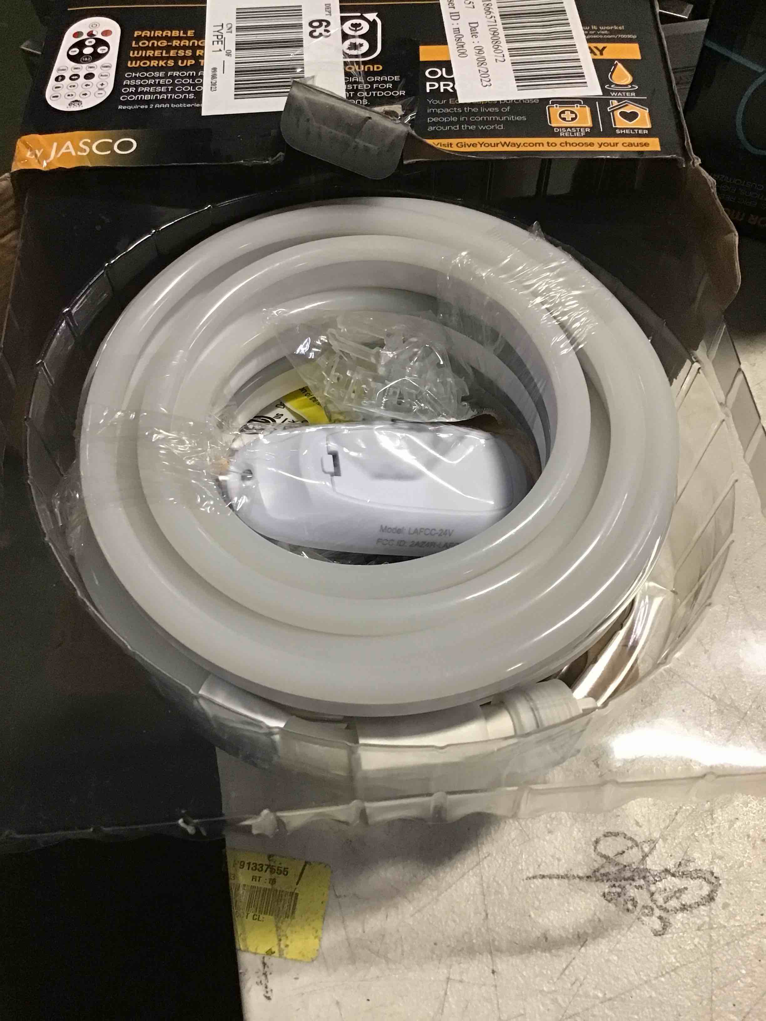 https://s3.amazonaws.com/lotting-images-prod/bidfta/GRN4921827_1695929643772.jpeg