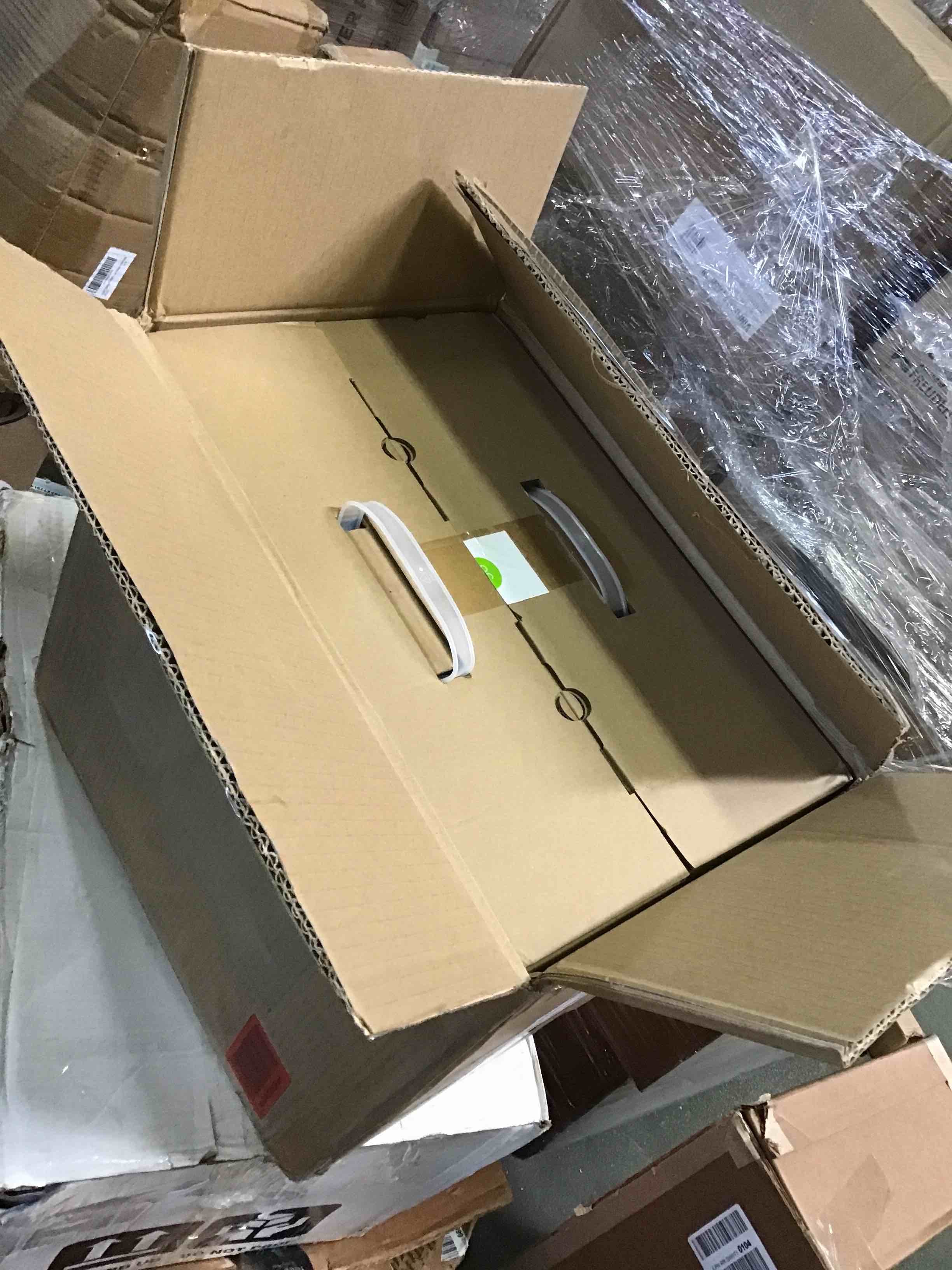 https://s3.amazonaws.com/lotting-images-prod/bidfta/GRN4923539_1694620725292.jpeg
