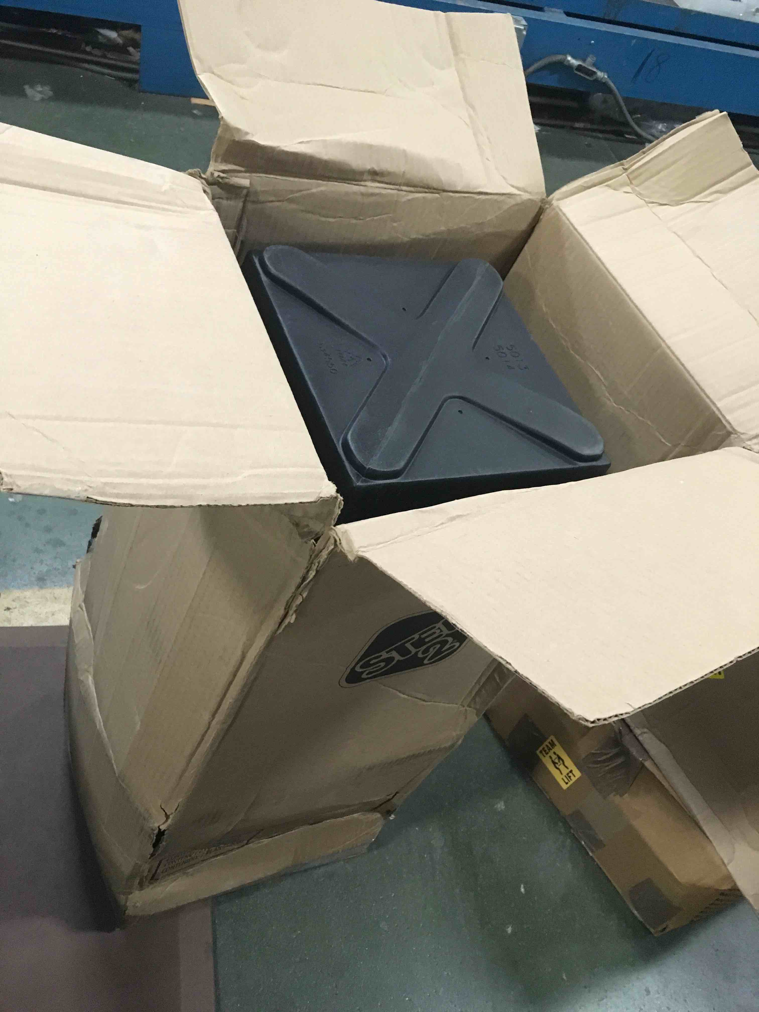 https://s3.amazonaws.com/lotting-images-prod/bidfta/GRN4923632_1694776335450.jpeg