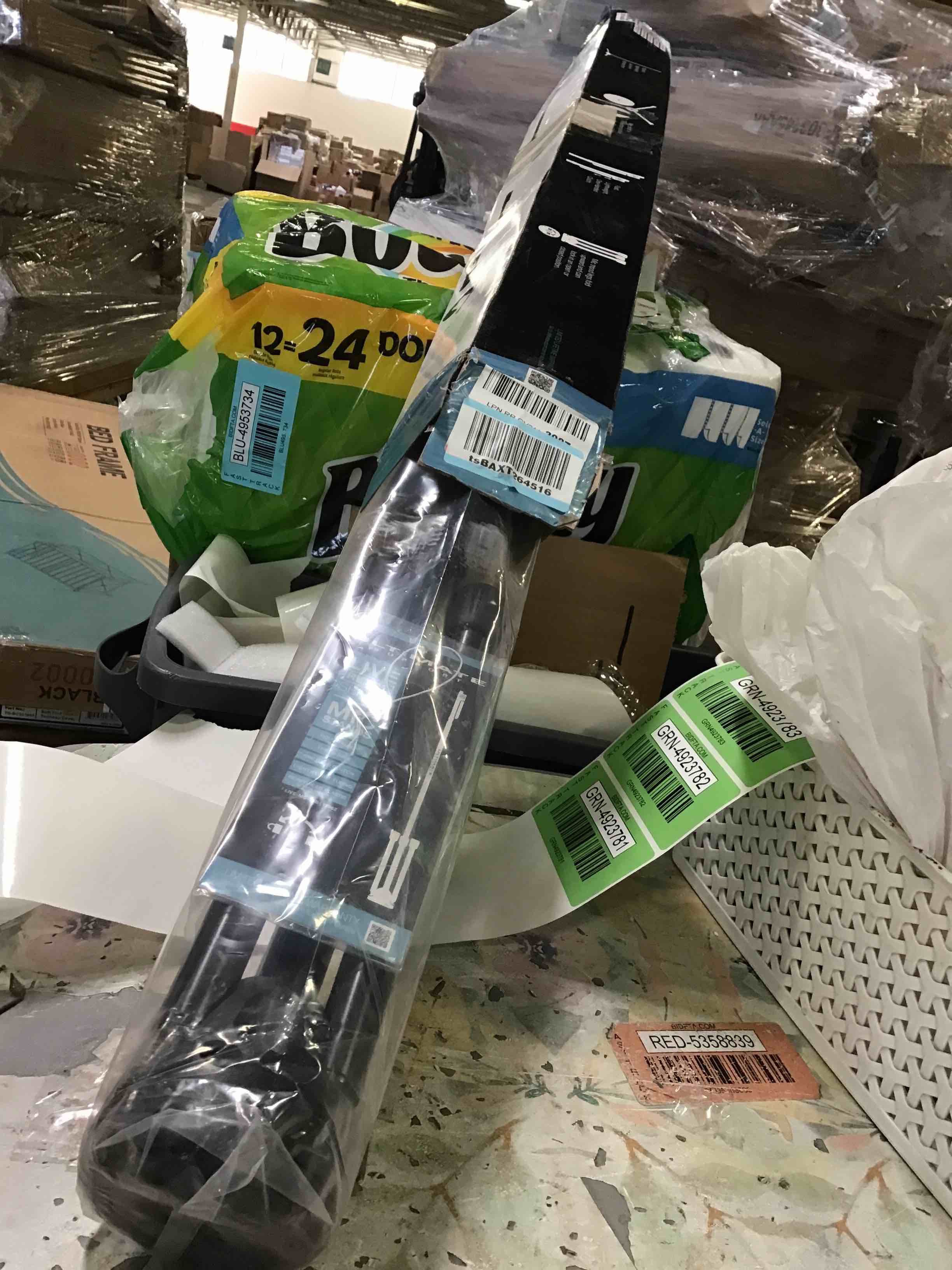 https://s3.amazonaws.com/lotting-images-prod/bidfta/GRN4923780_1694800941960.jpeg