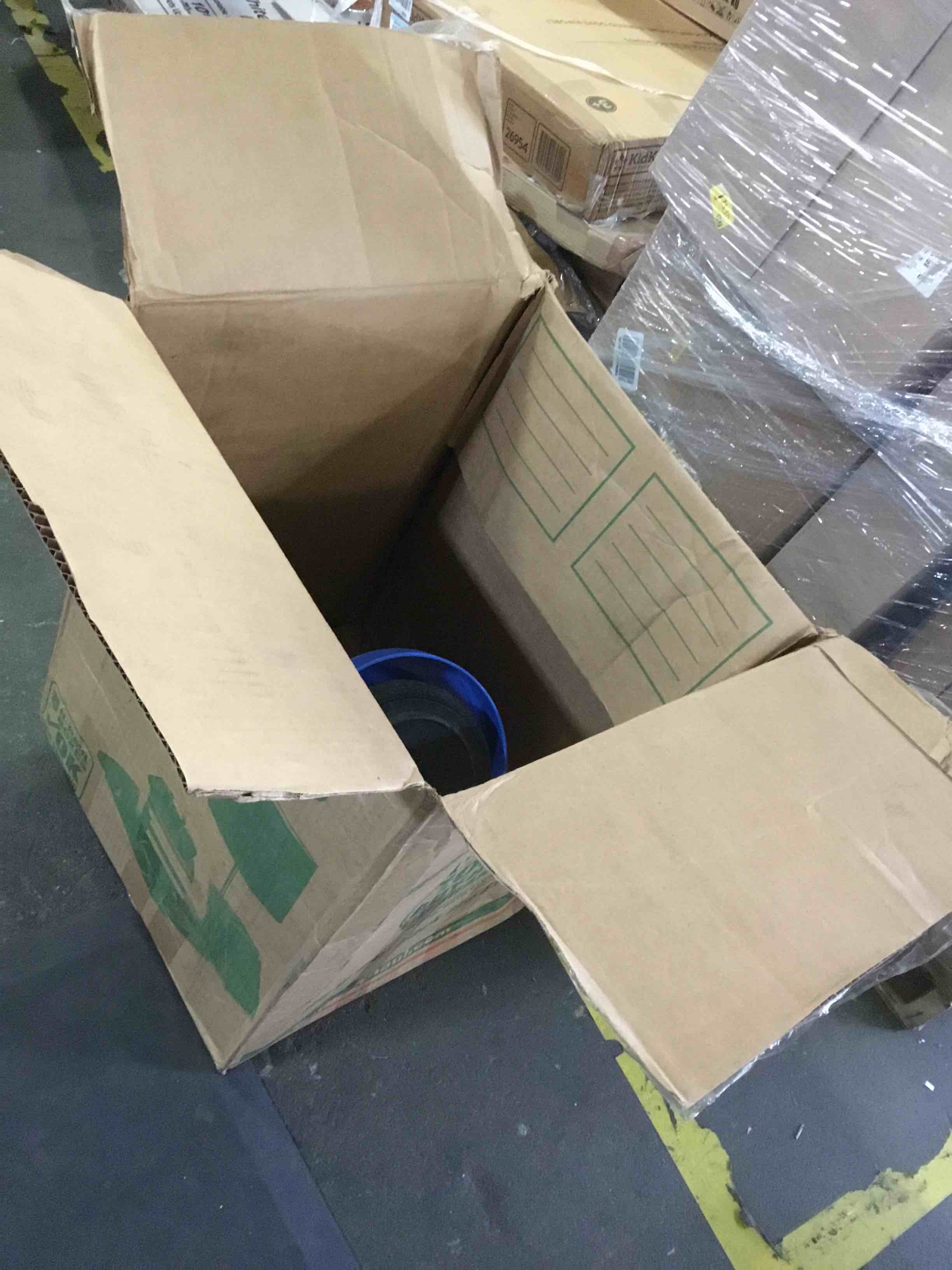 https://s3.amazonaws.com/lotting-images-prod/bidfta/GRN4923970_1694882208491.jpeg