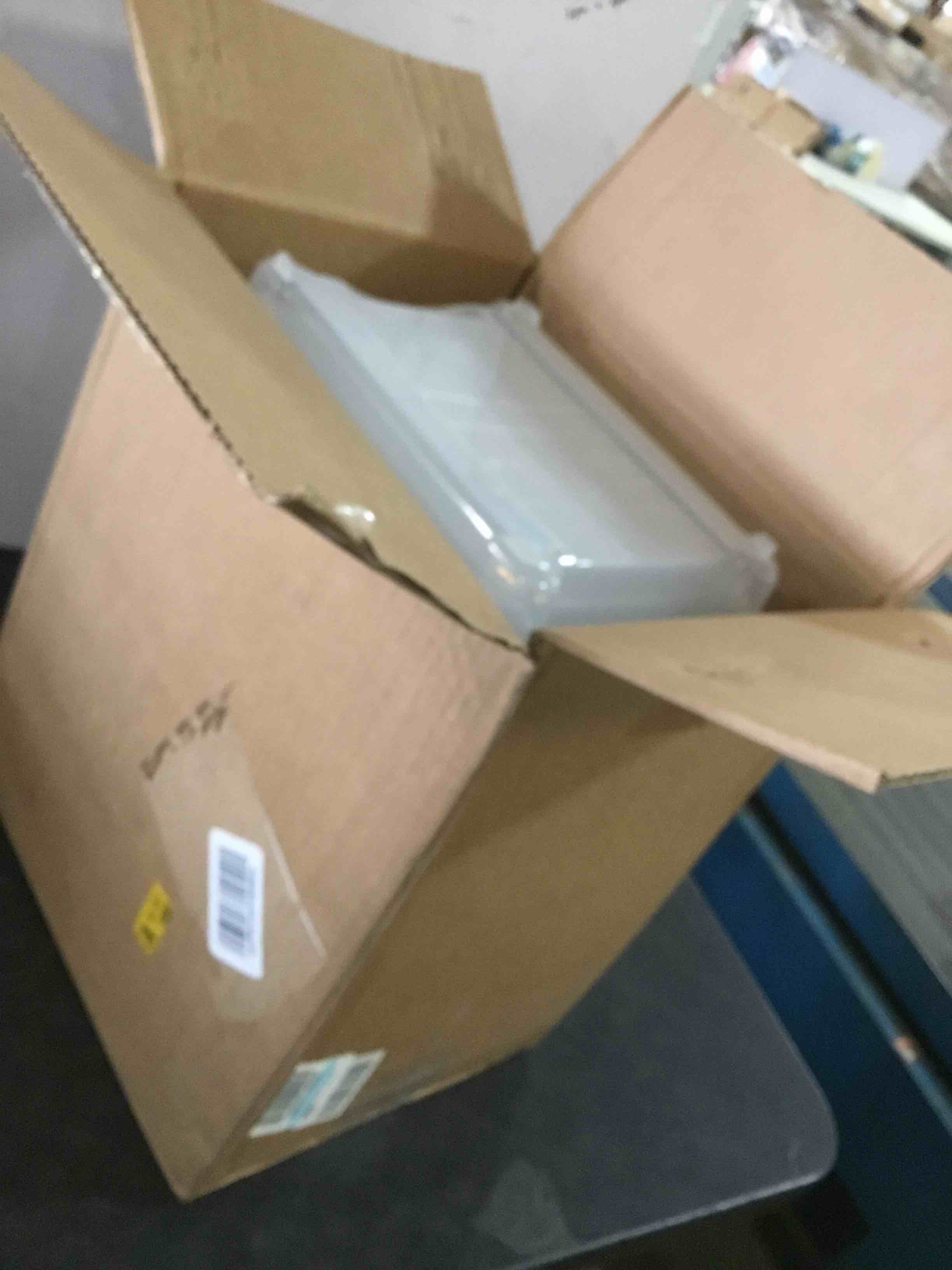 https://s3.amazonaws.com/lotting-images-prod/bidfta/GRN4923973_1694882499732.jpeg
