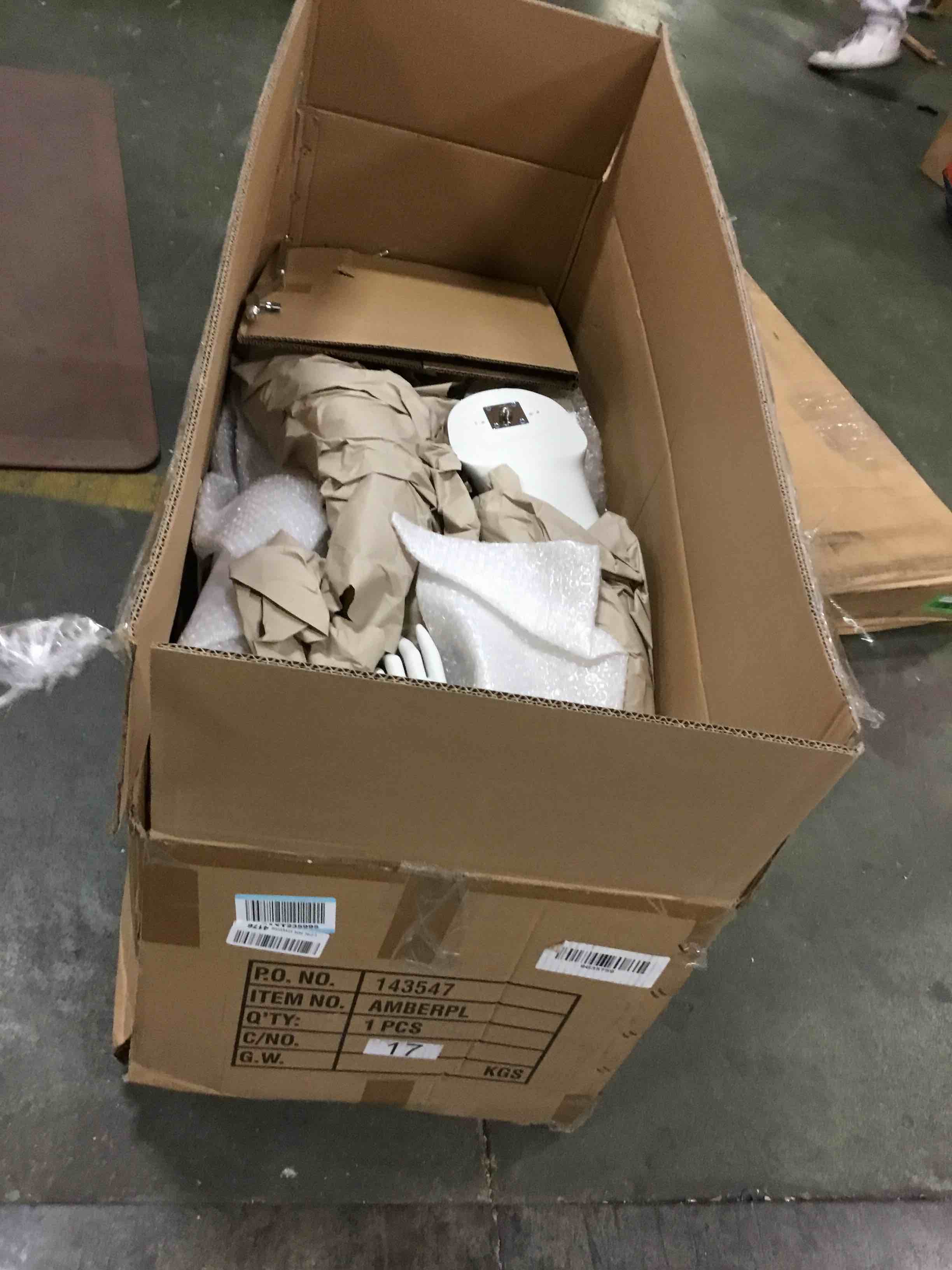 https://s3.amazonaws.com/lotting-images-prod/bidfta/GRN4923995_1695037762928.jpeg