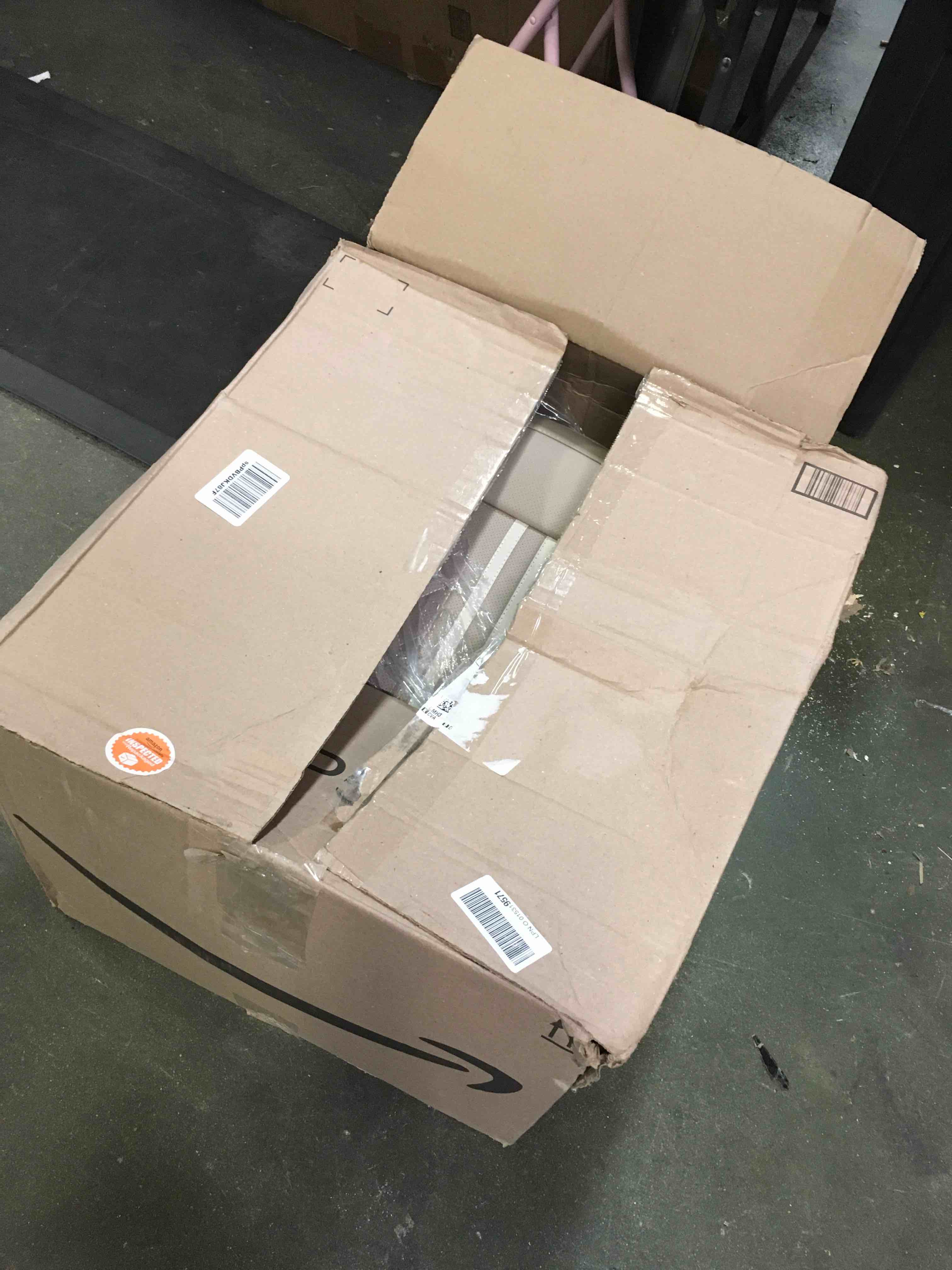 https://s3.amazonaws.com/lotting-images-prod/bidfta/GRN4924268_1695220645551.jpeg