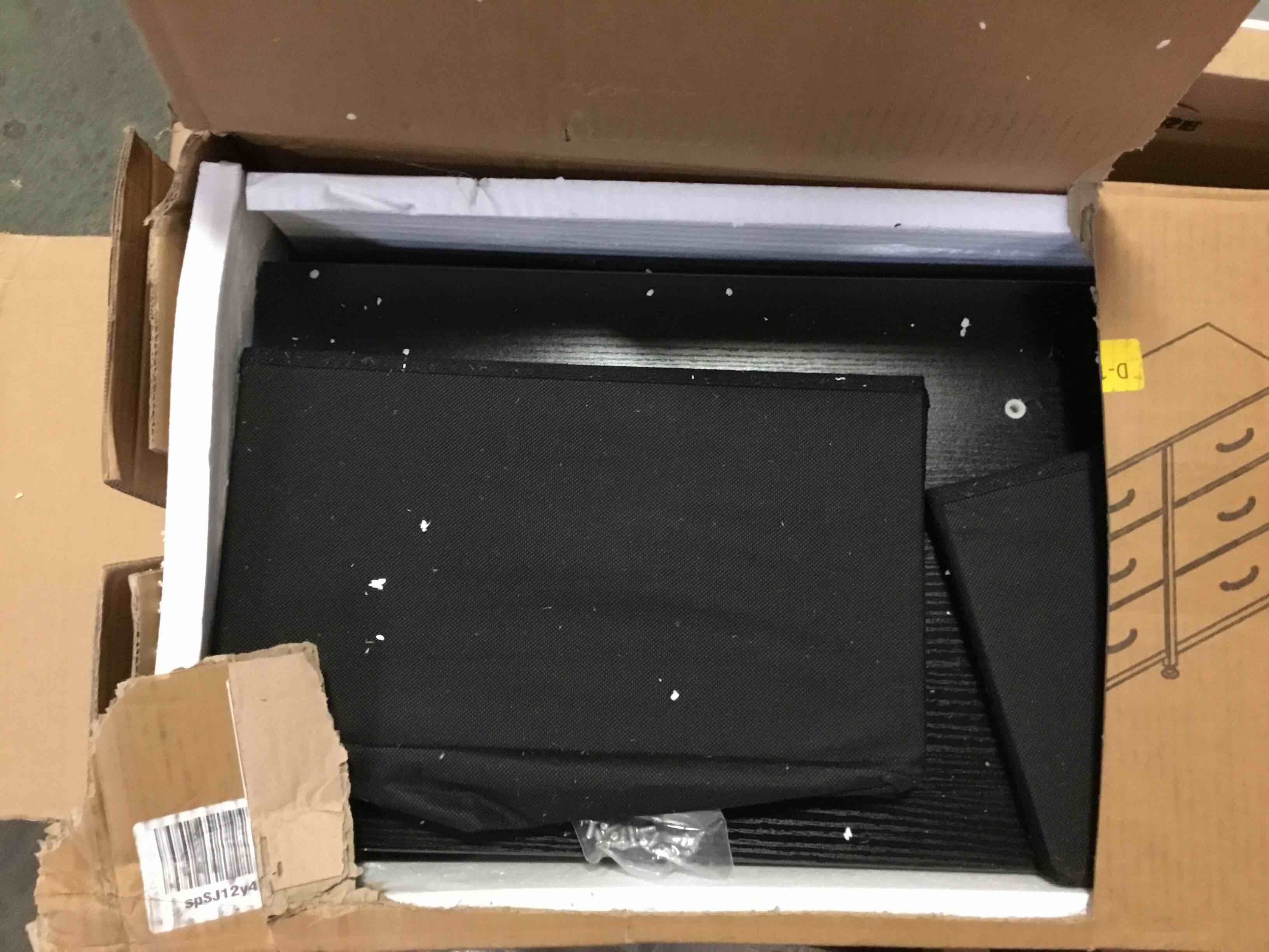 https://s3.amazonaws.com/lotting-images-prod/bidfta/GRN4936206_1684933796623.jpeg