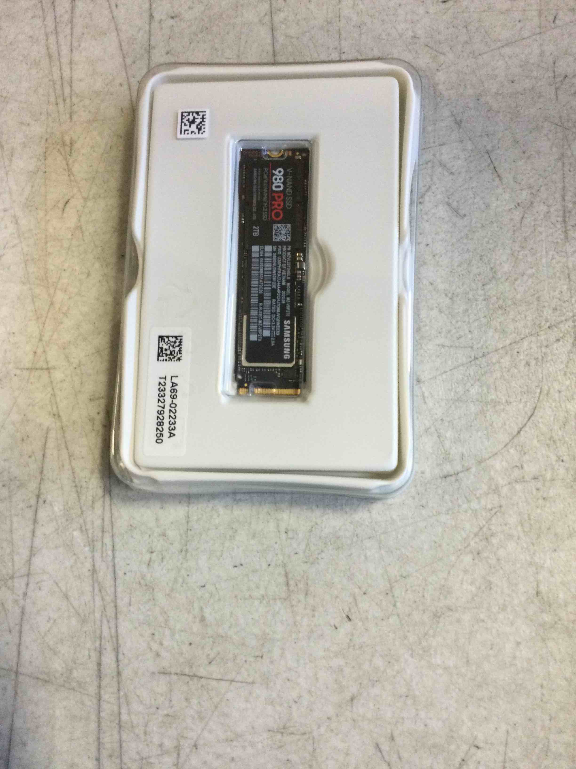https://s3.amazonaws.com/lotting-images-prod/bidfta/GRN4940013_1702568565786.jpeg