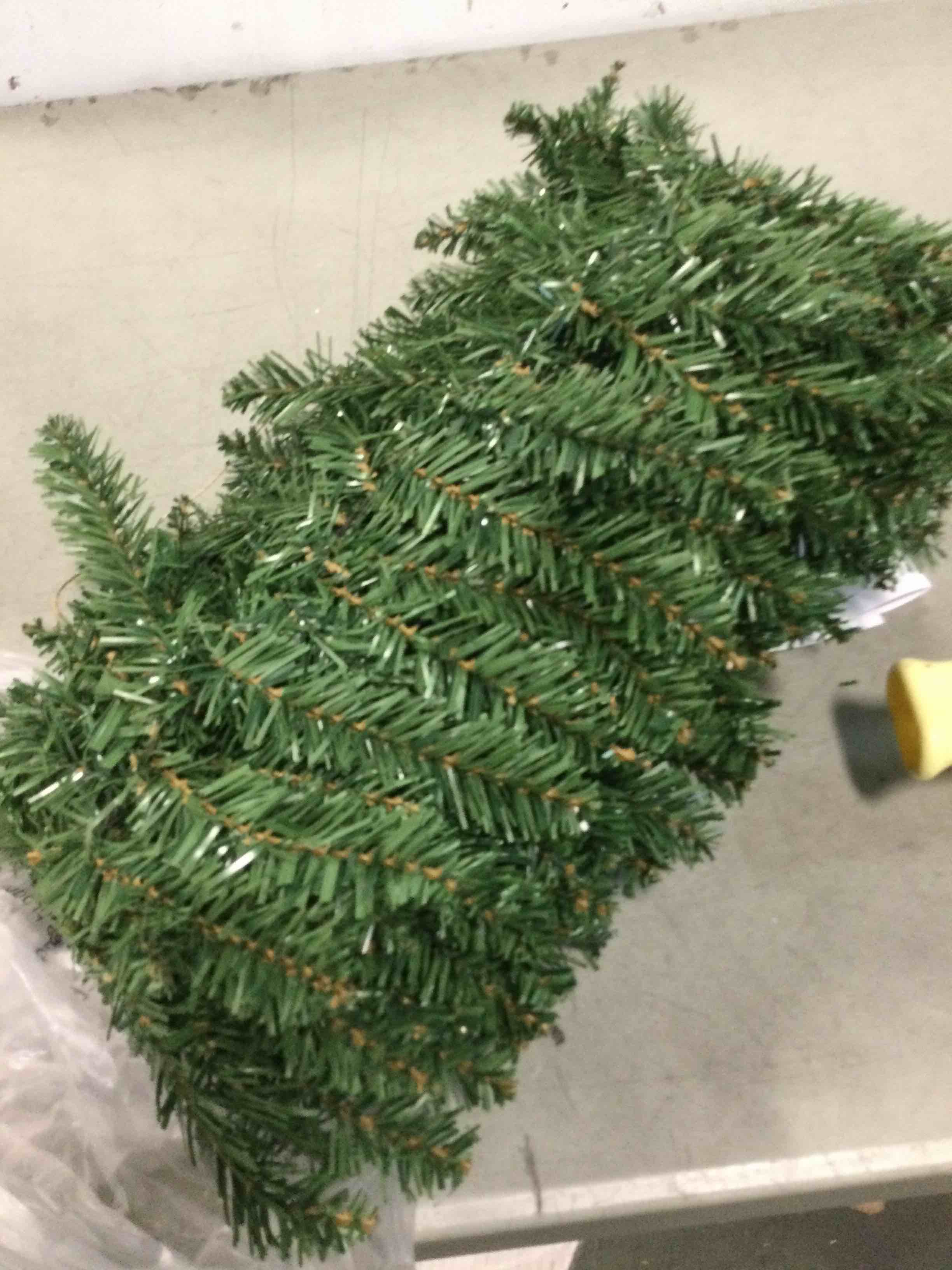 https://s3.amazonaws.com/lotting-images-prod/bidfta/GRN4940428_1703854953209.jpeg