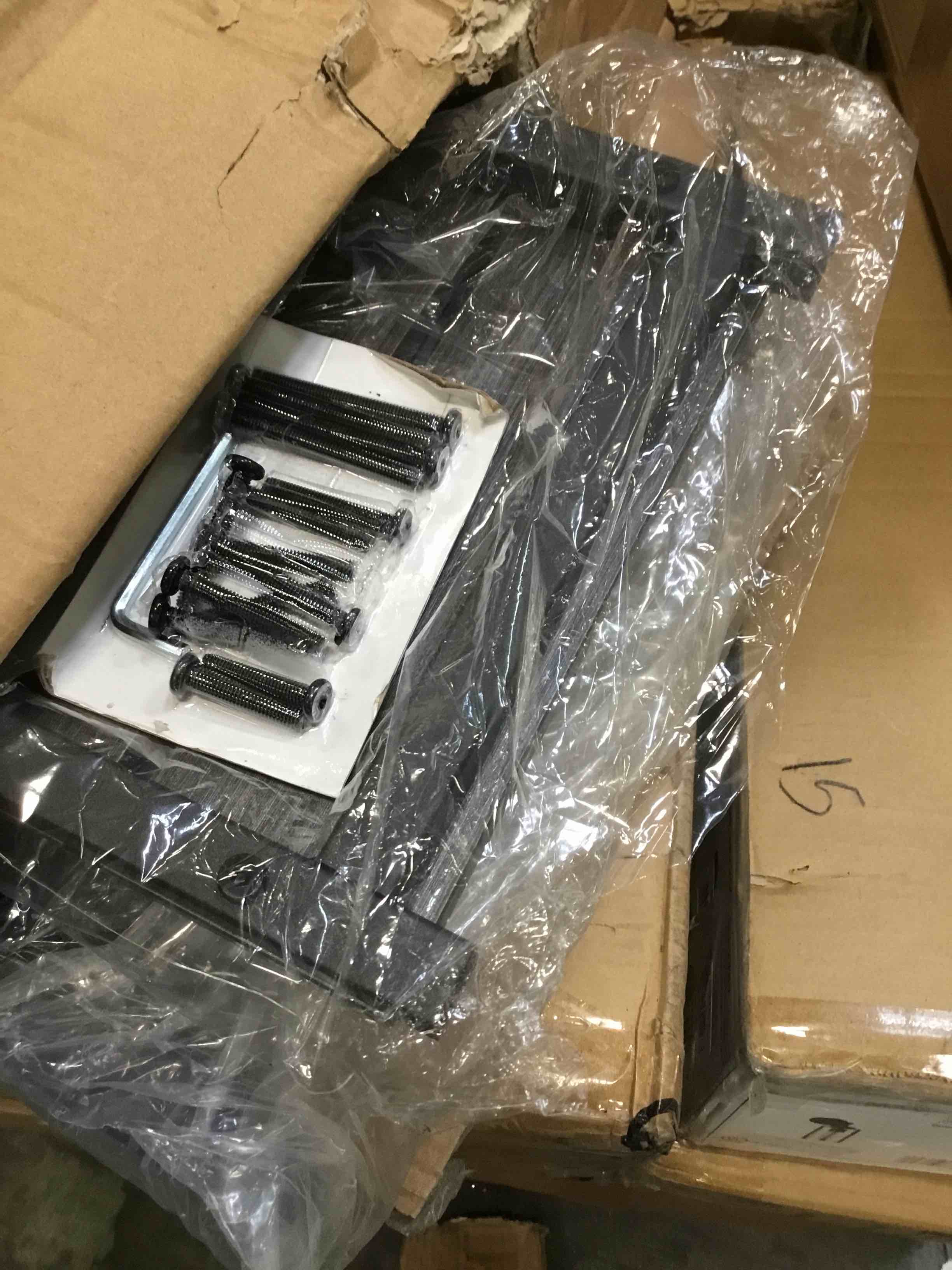 https://s3.amazonaws.com/lotting-images-prod/bidfta/GRN4941124_1704480642405.jpeg