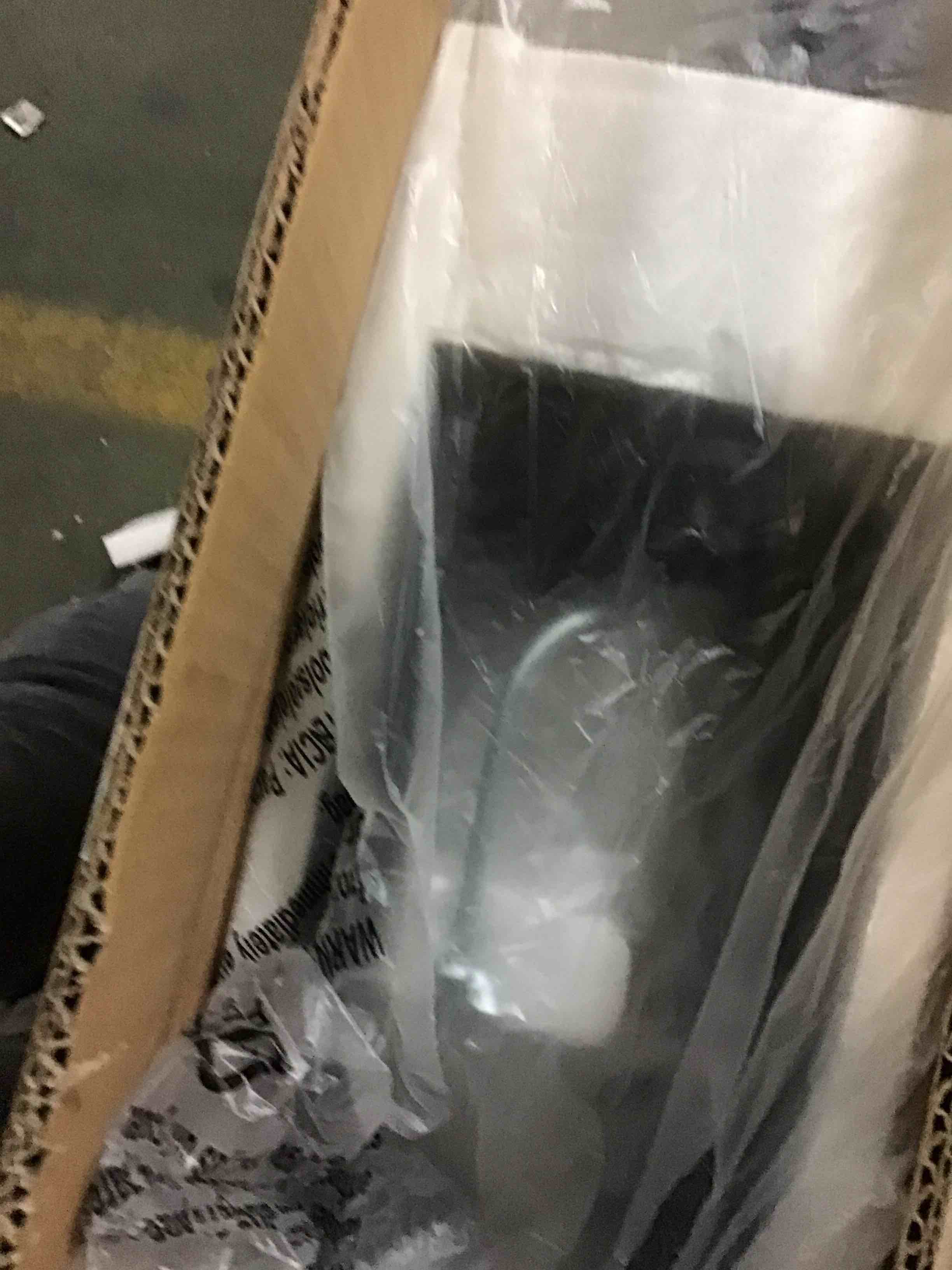 https://s3.amazonaws.com/lotting-images-prod/bidfta/GRN4942166_1702648910388.jpeg