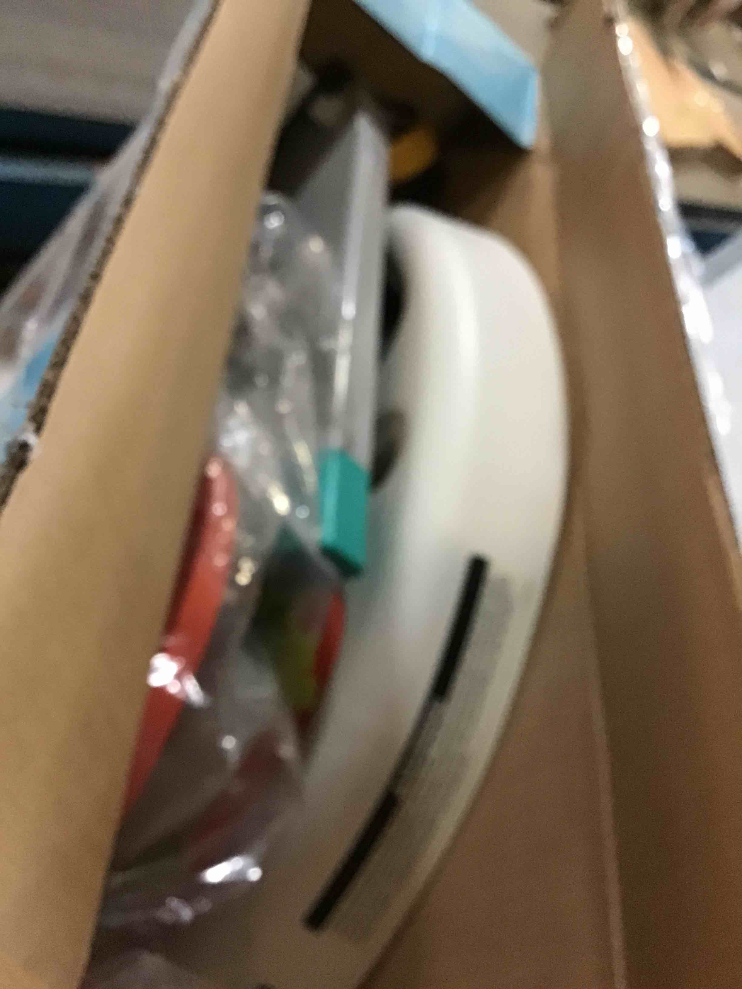 https://s3.amazonaws.com/lotting-images-prod/bidfta/GRN4942195_1702650594652.jpeg