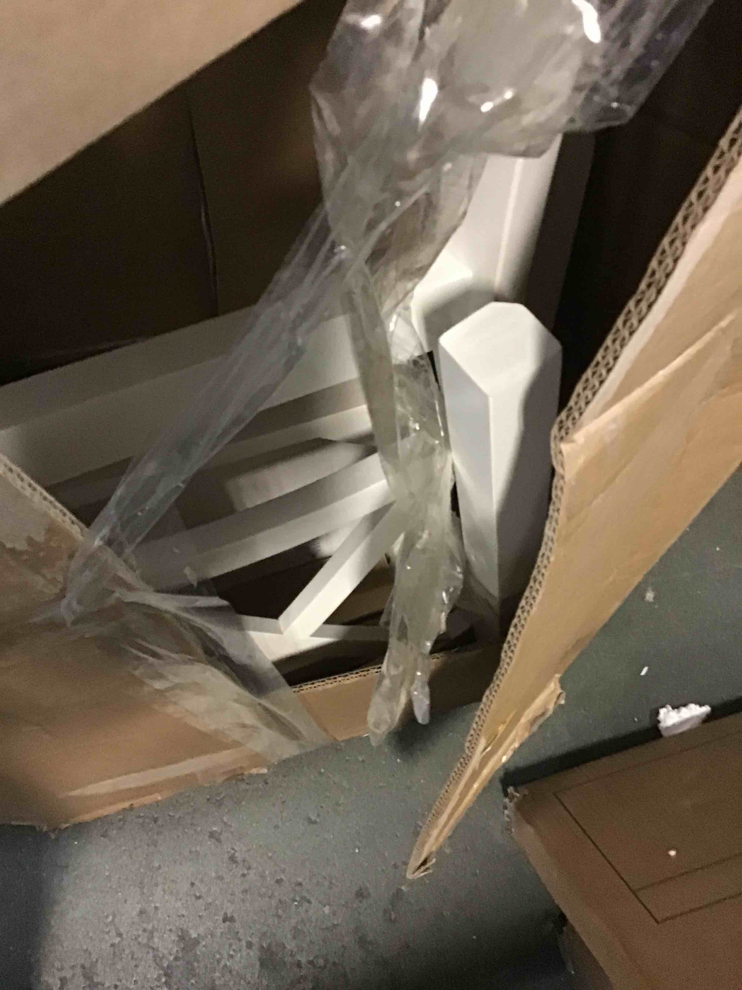 https://s3.amazonaws.com/lotting-images-prod/bidfta/GRN4943719_1703080522091.jpeg