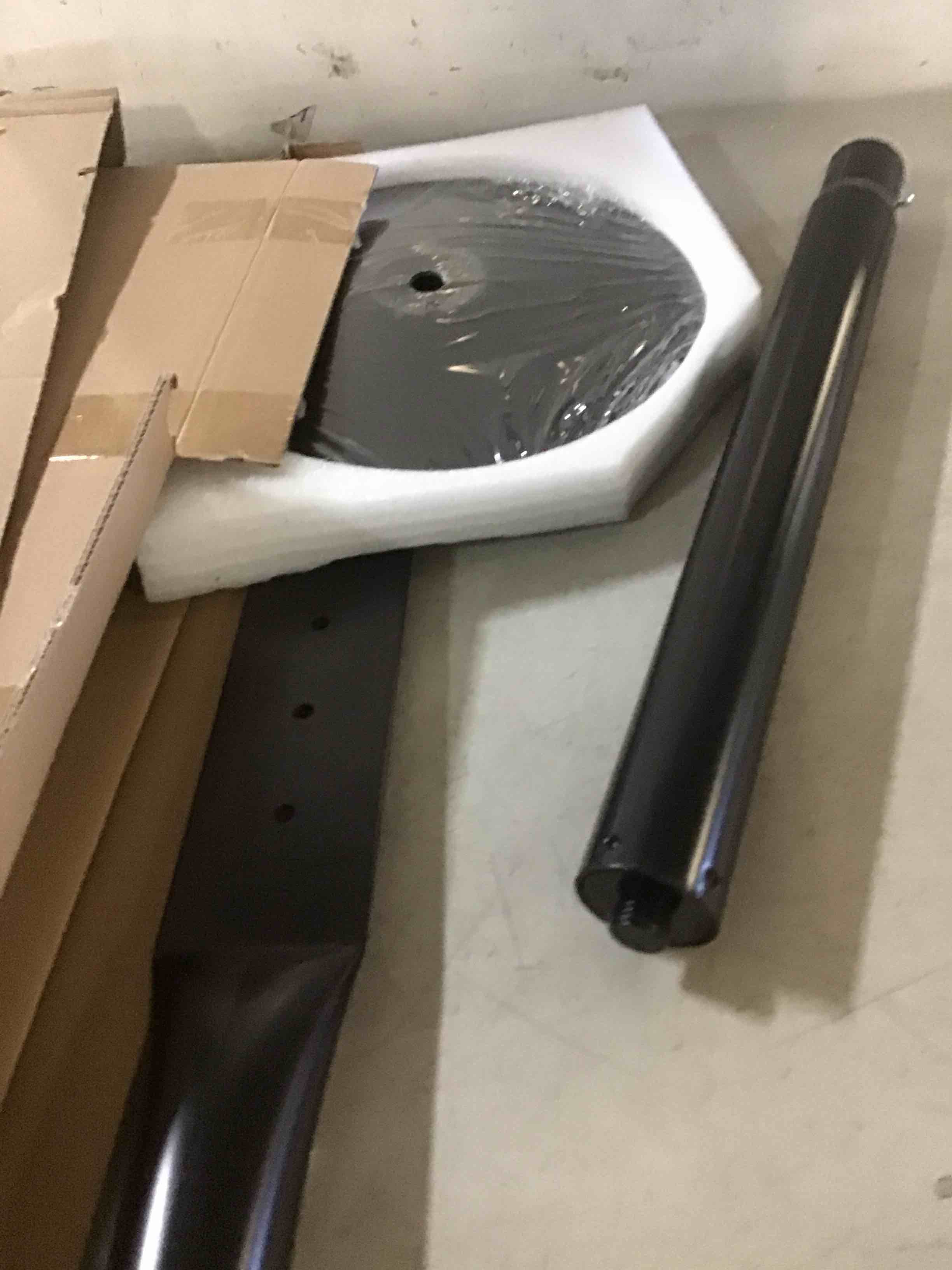 https://s3.amazonaws.com/lotting-images-prod/bidfta/GRN4946133_1702581022711.jpeg
