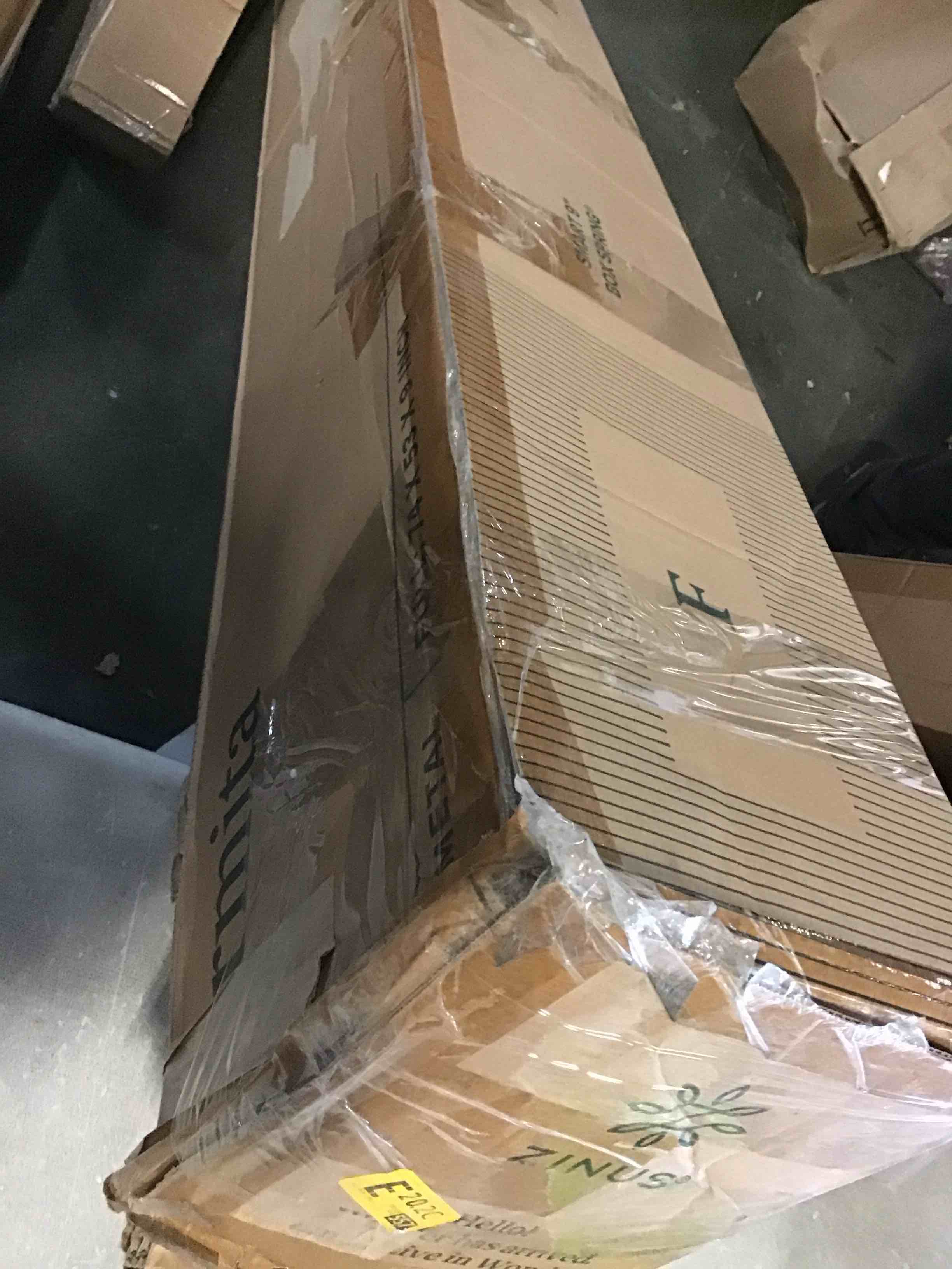 https://s3.amazonaws.com/lotting-images-prod/bidfta/GRN4946987_1703002264566.jpeg