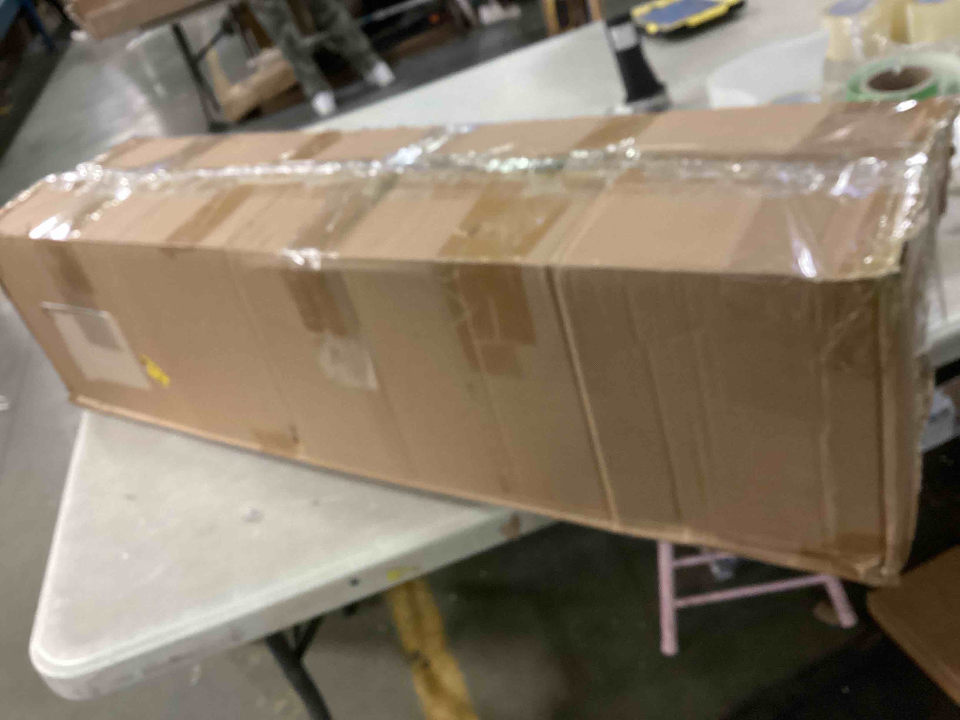 https://s3.amazonaws.com/lotting-images-prod/bidfta/GRN4948697_1703769506352.jpeg