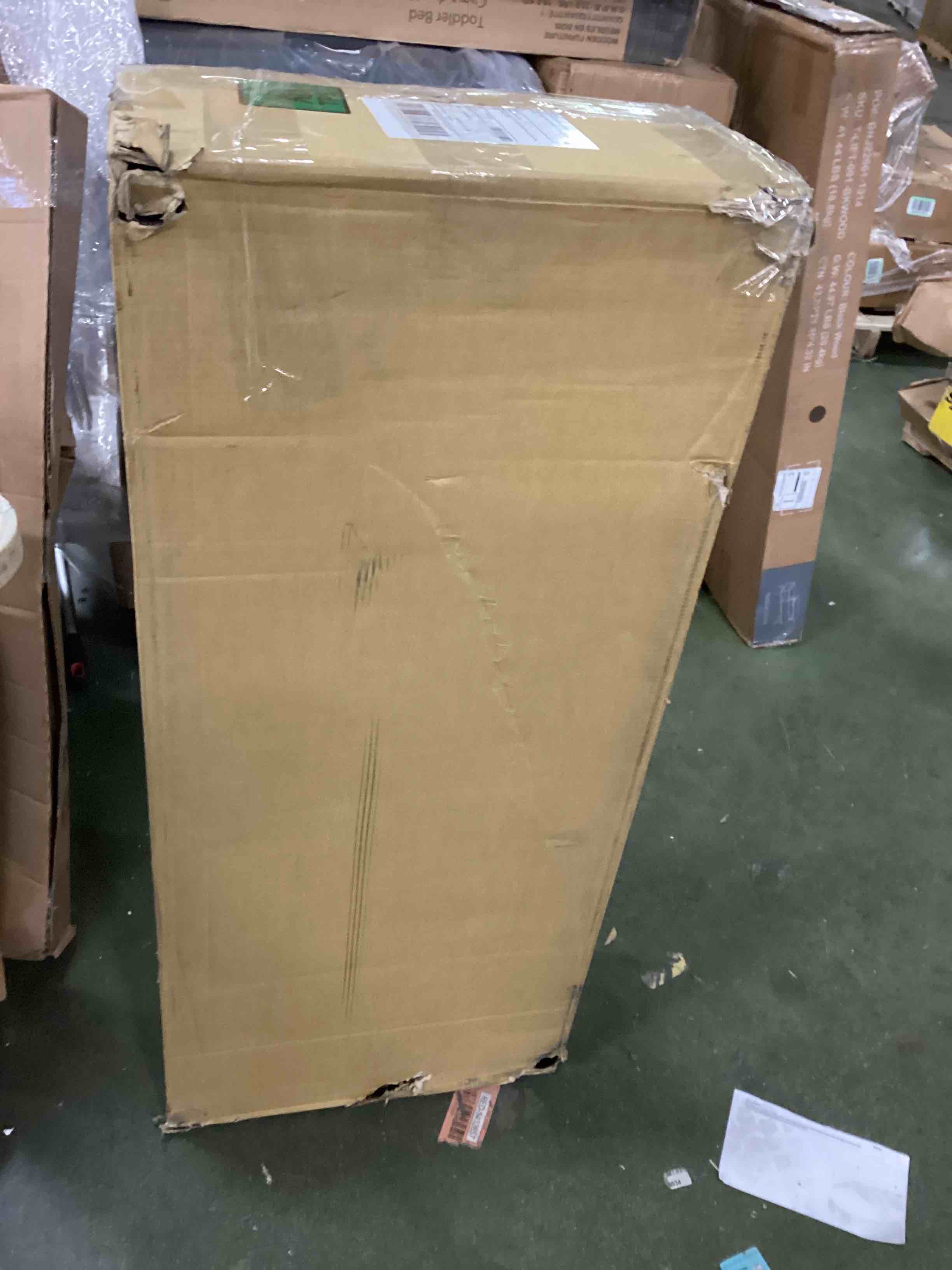 https://s3.amazonaws.com/lotting-images-prod/bidfta/GRN4948752_1703782206706.jpeg