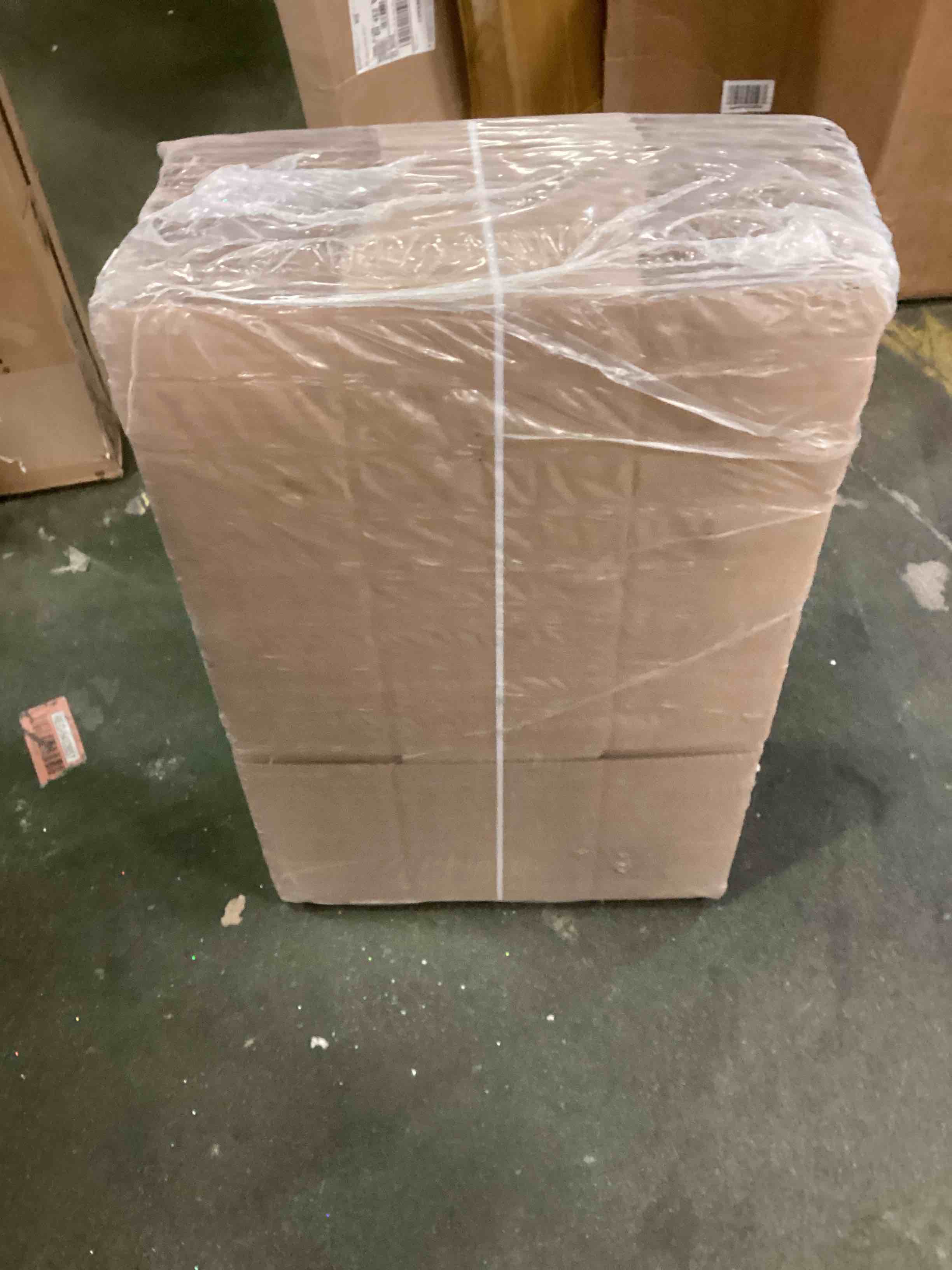 https://s3.amazonaws.com/lotting-images-prod/bidfta/GRN4948804_1703795655302.jpeg