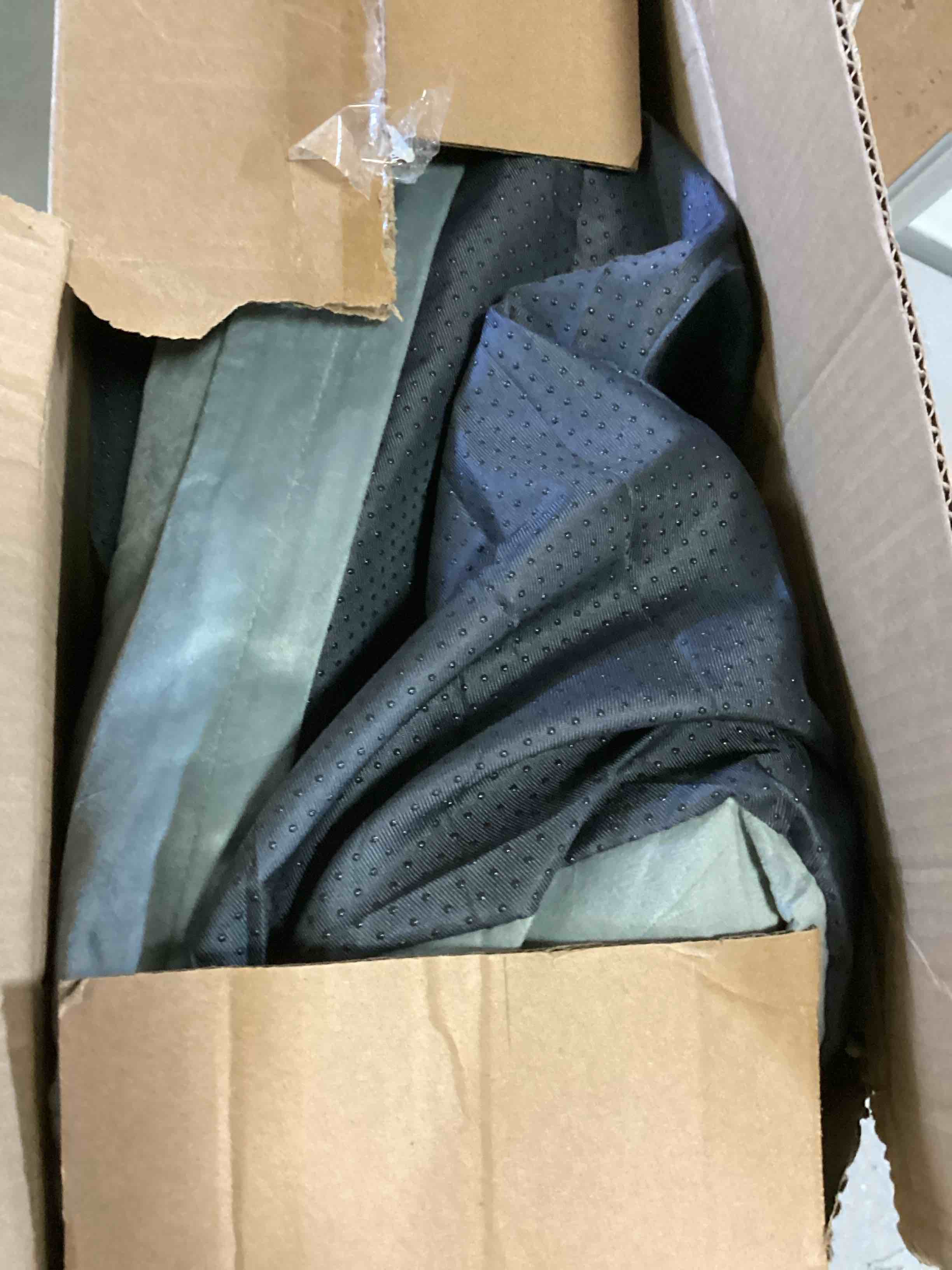 https://s3.amazonaws.com/lotting-images-prod/bidfta/GRN4950858_1703006201115.jpeg
