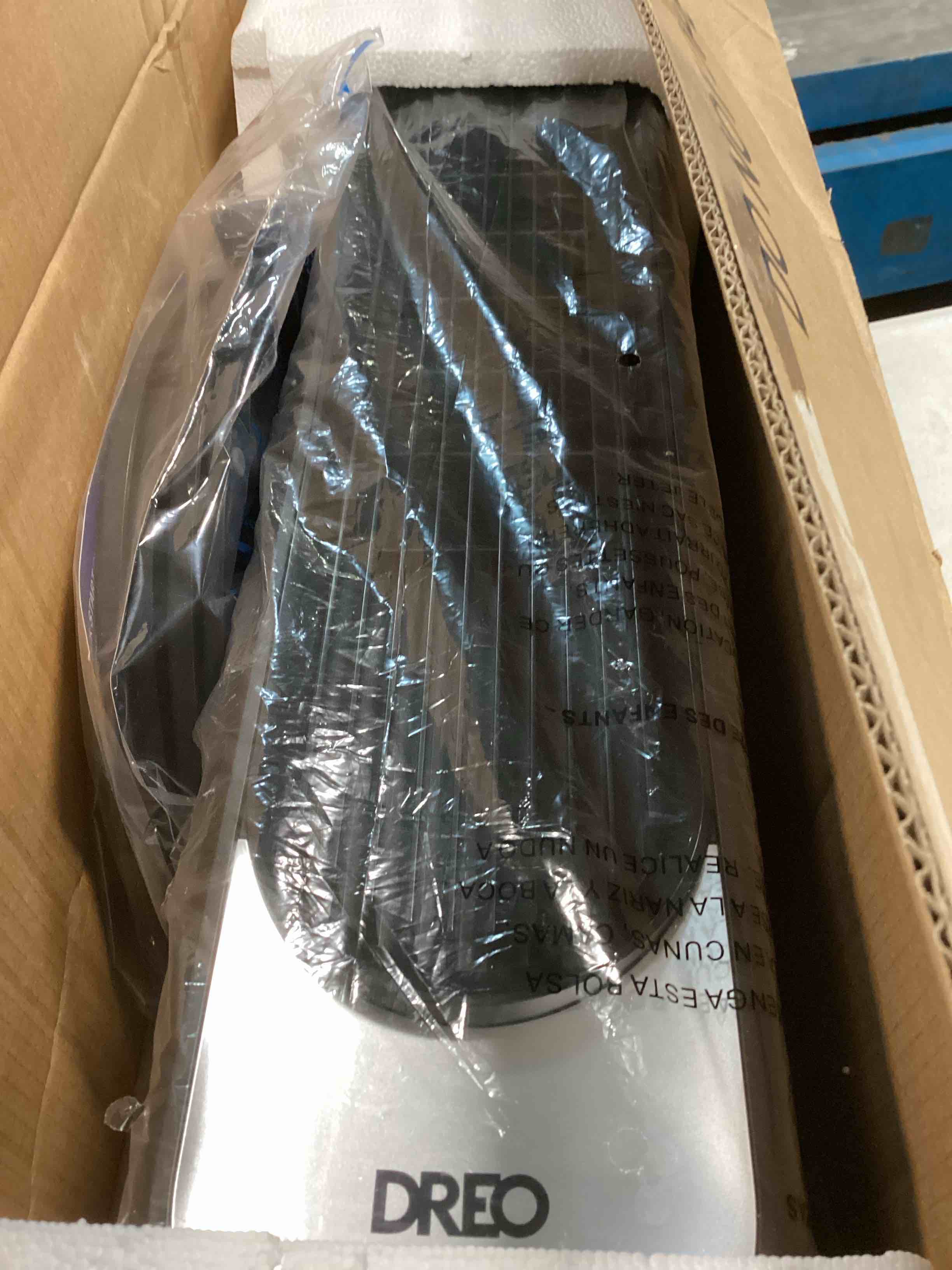 https://s3.amazonaws.com/lotting-images-prod/bidfta/GRN4951698_1703599847746.jpeg