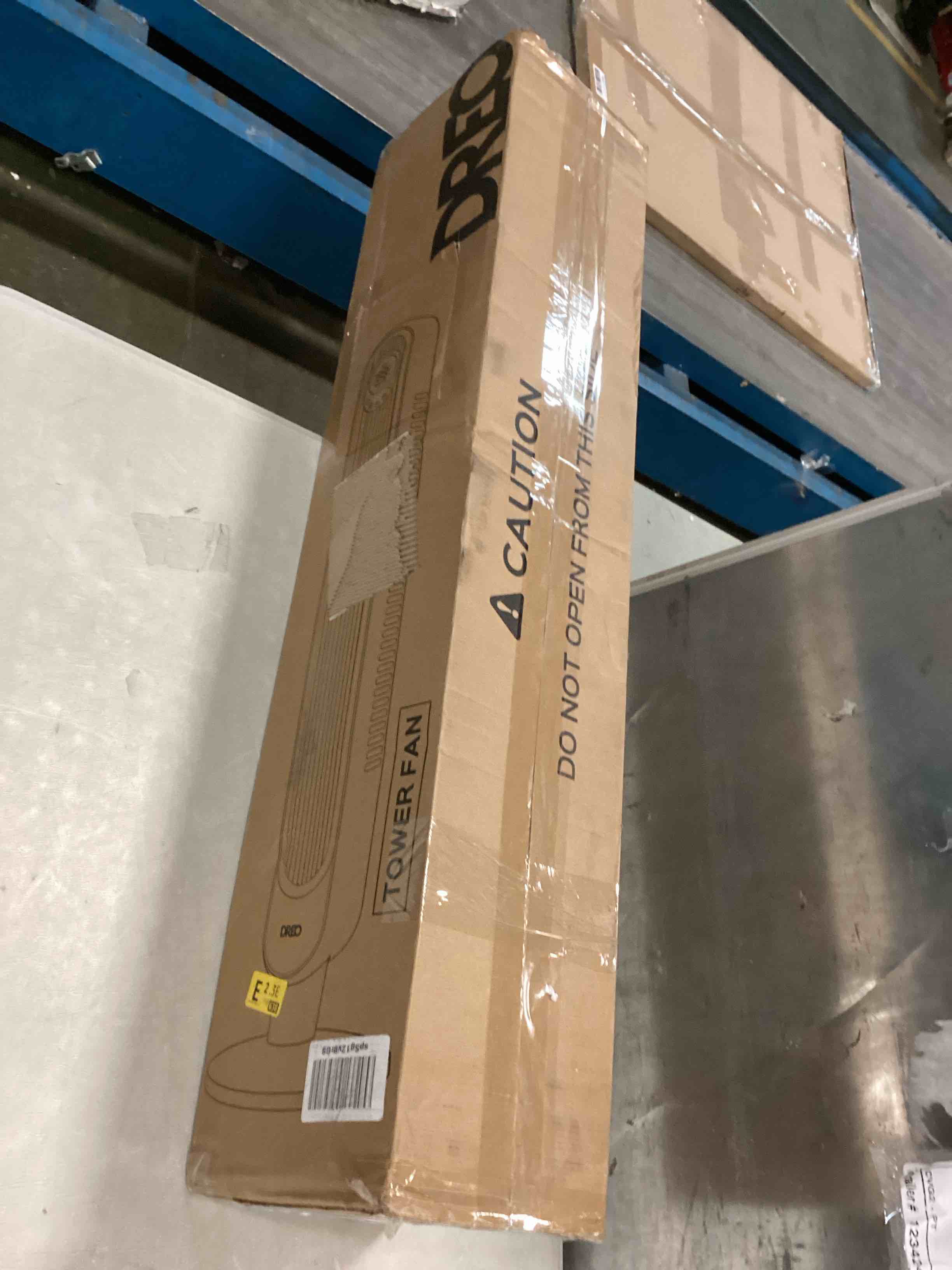 https://s3.amazonaws.com/lotting-images-prod/bidfta/GRN4951698_1703599861627.jpeg