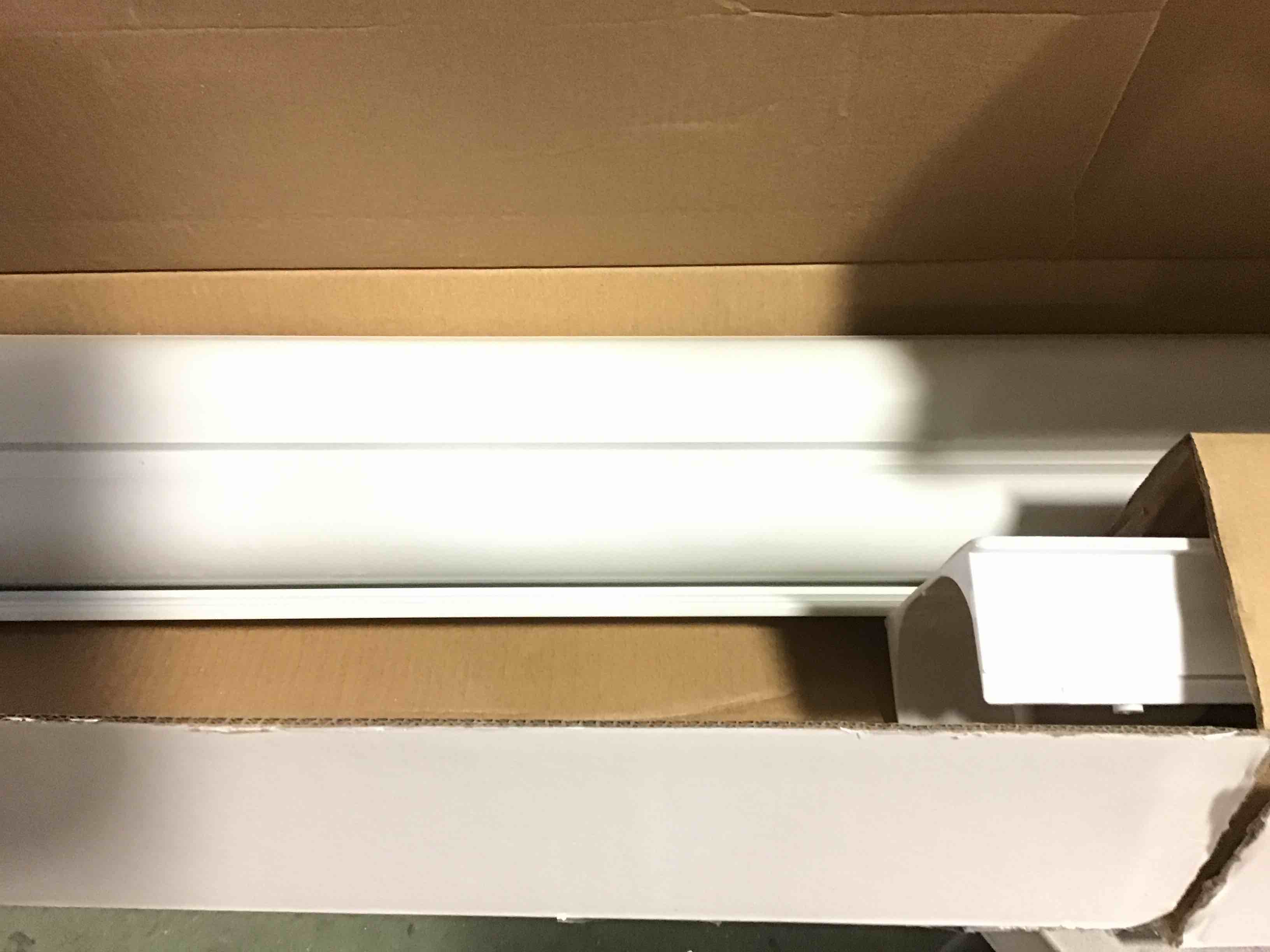 https://s3.amazonaws.com/lotting-images-prod/bidfta/GRN4965794_1686841481913.jpeg