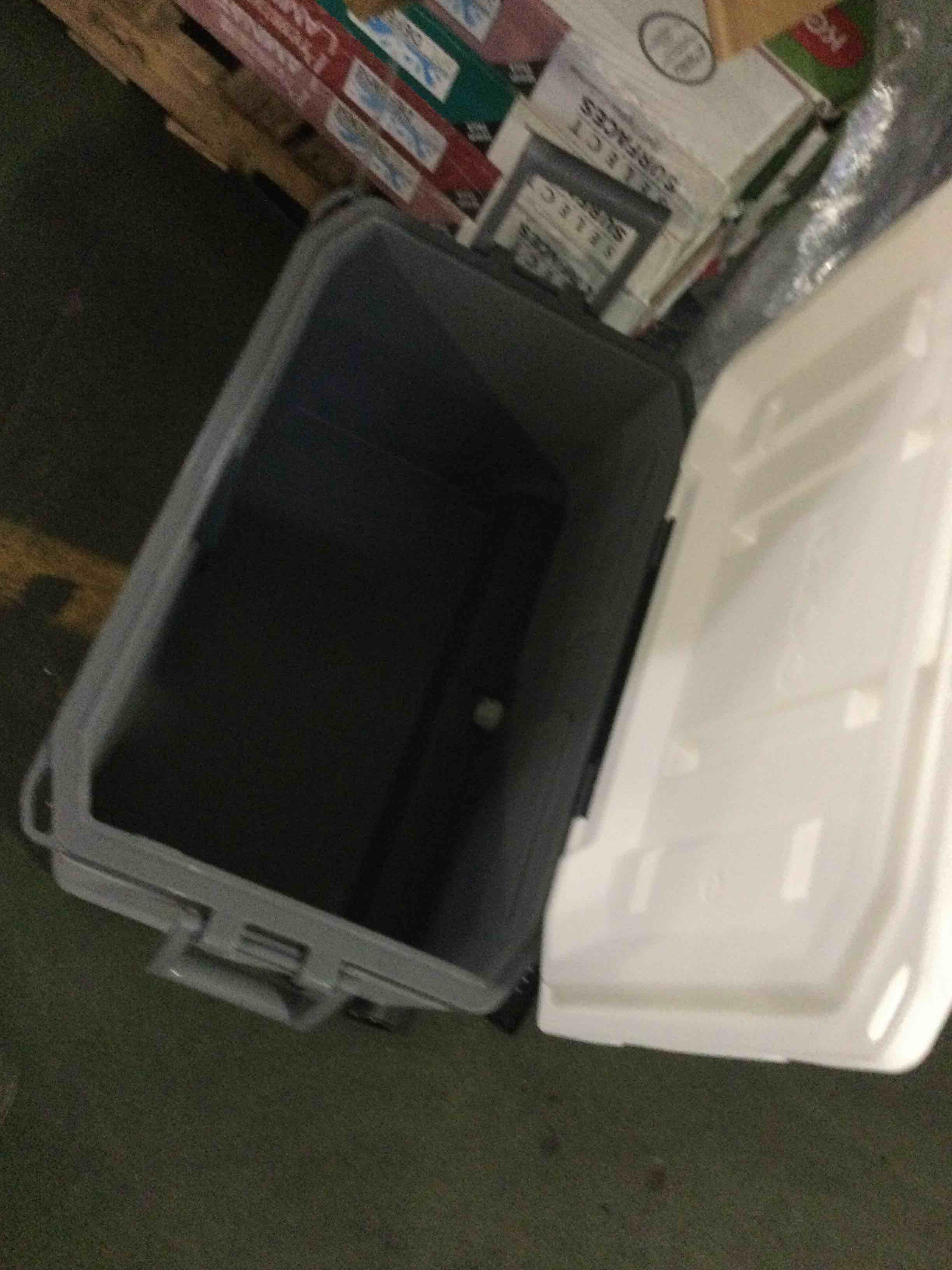 https://s3.amazonaws.com/lotting-images-prod/bidfta/GRN4987408_1689685542319.jpeg