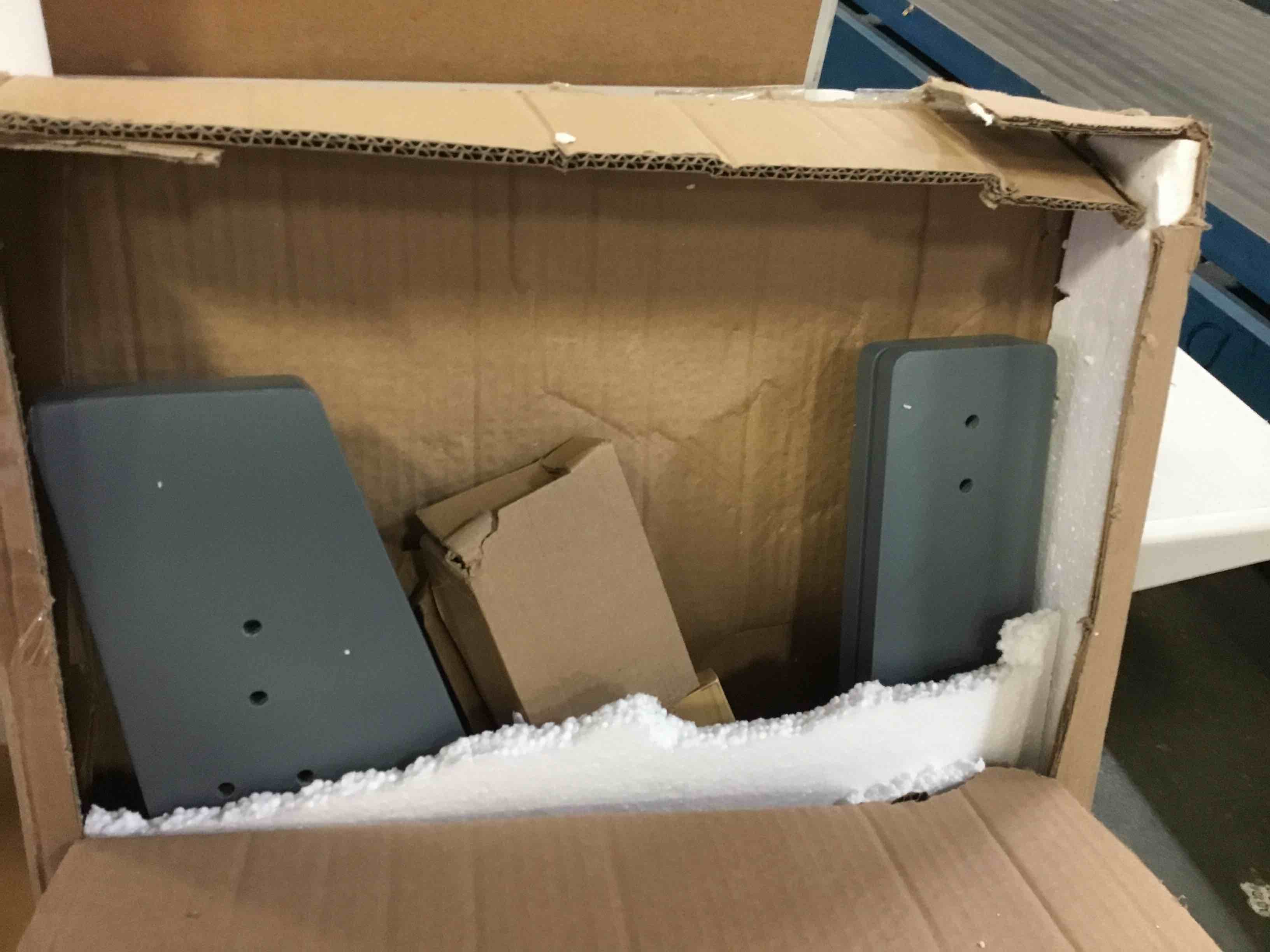https://s3.amazonaws.com/lotting-images-prod/bidfta/GRN4991915_1686141368005.jpeg