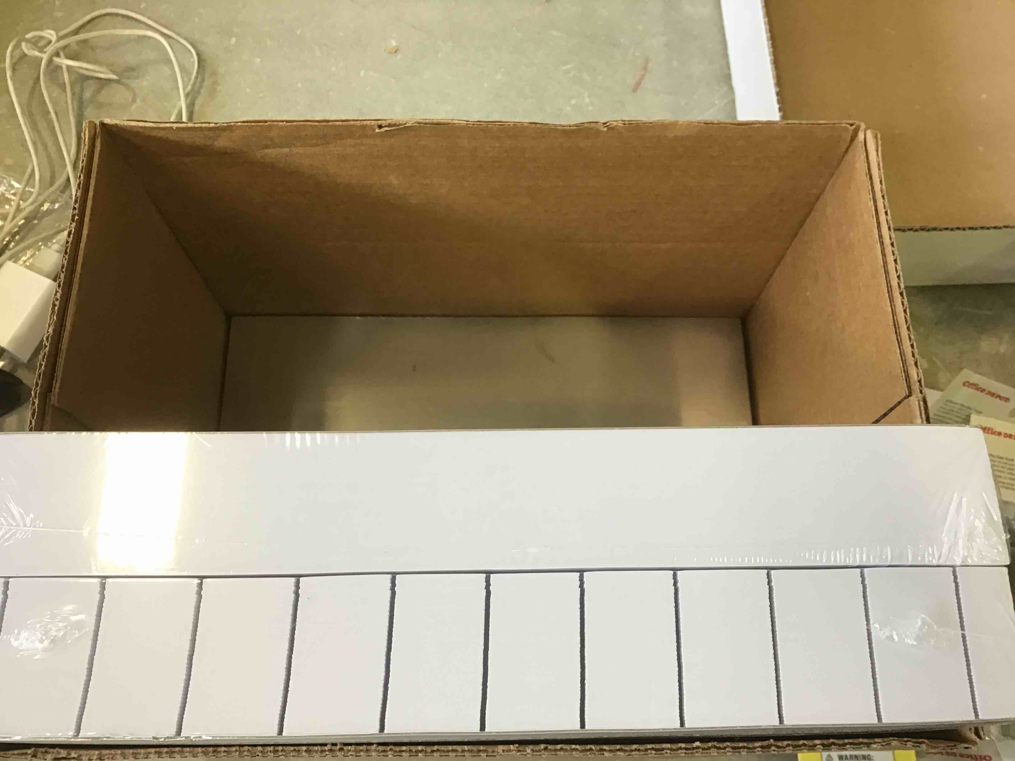 https://s3.amazonaws.com/lotting-images-prod/bidfta/GRN4996701_1686248193326.jpeg