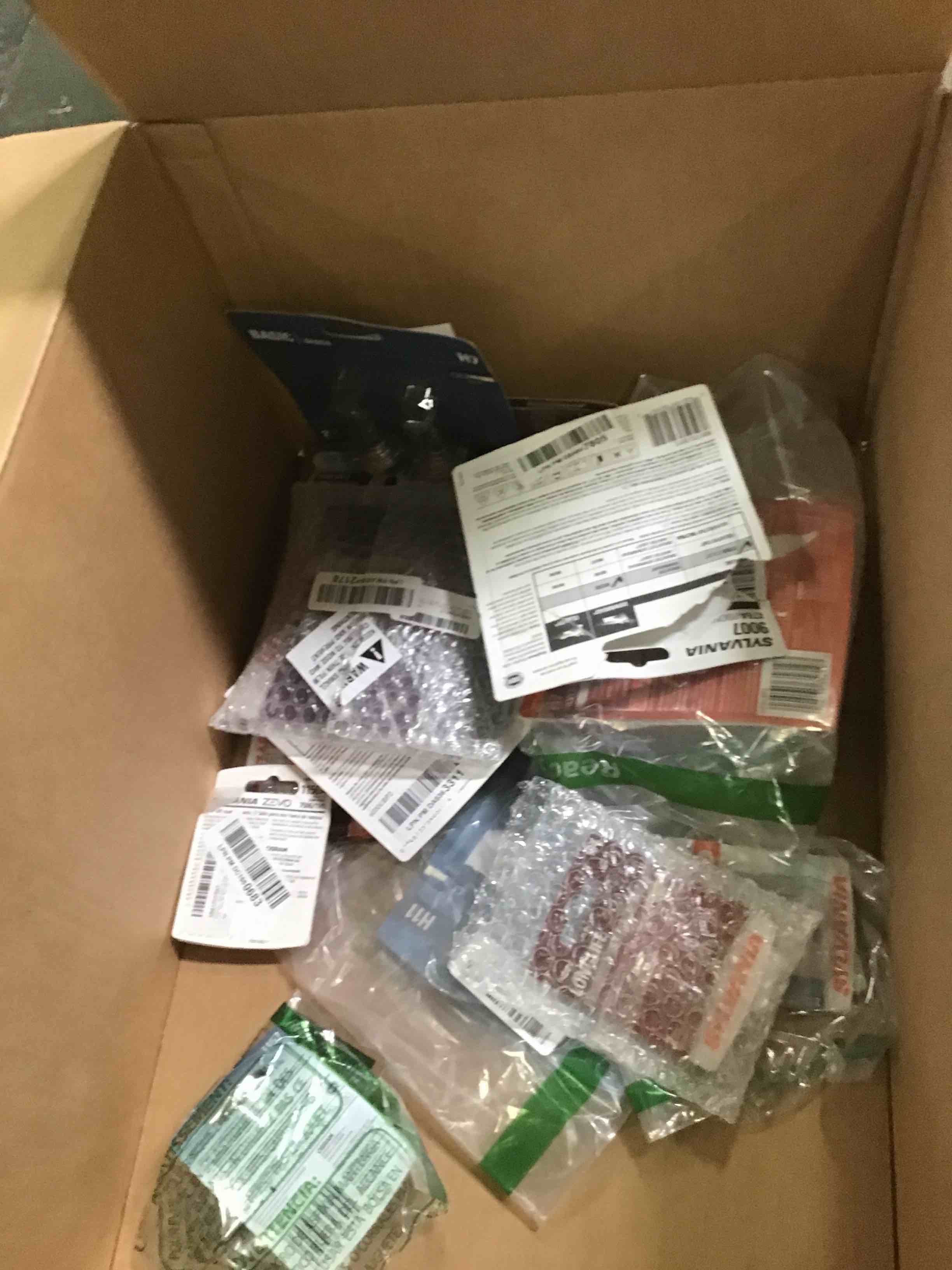 https://s3.amazonaws.com/lotting-images-prod/bidfta/GRN5000895_1685124392154.jpeg