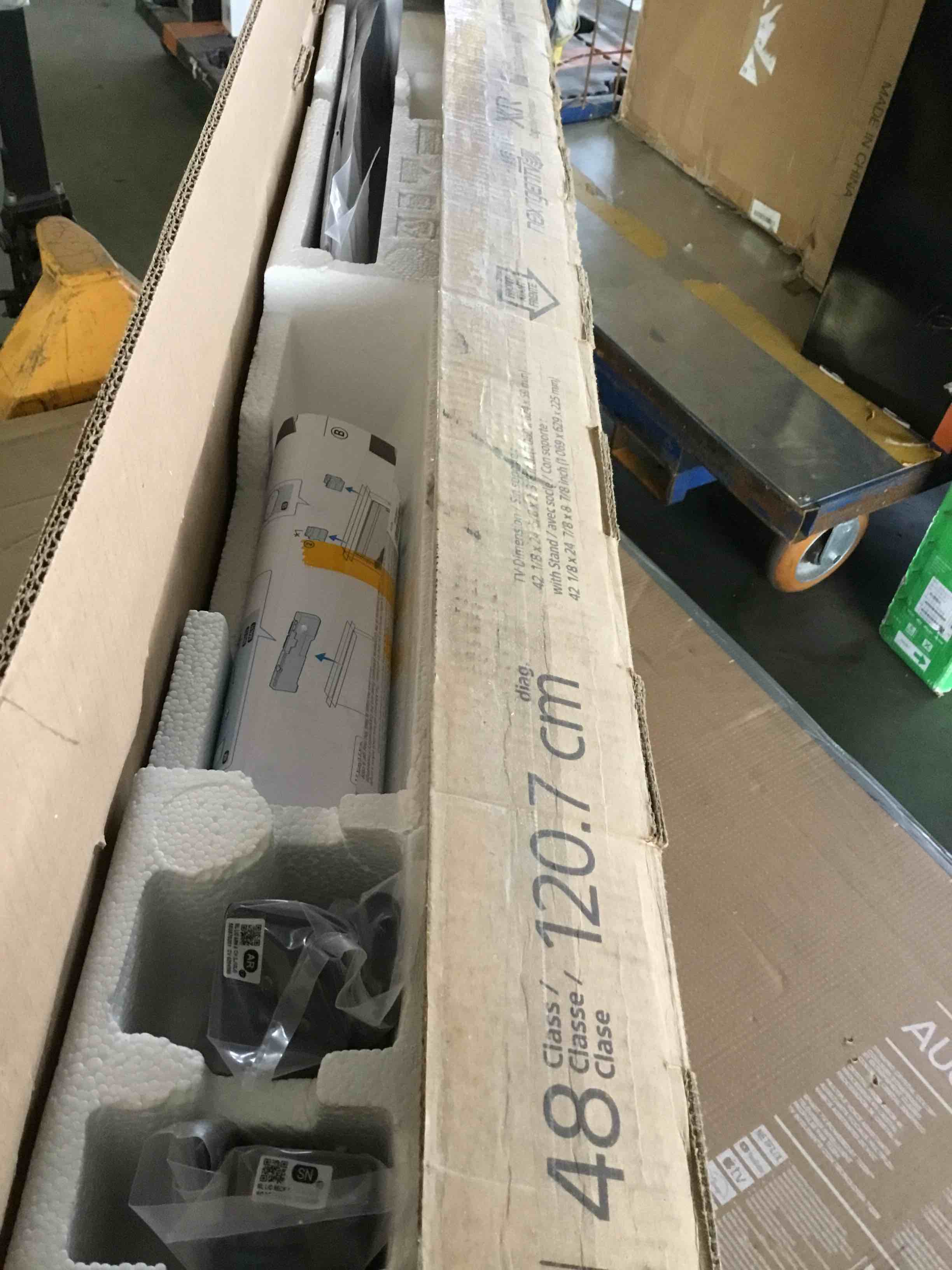 https://s3.amazonaws.com/lotting-images-prod/bidfta/GRN5006013_1684850136788.jpeg