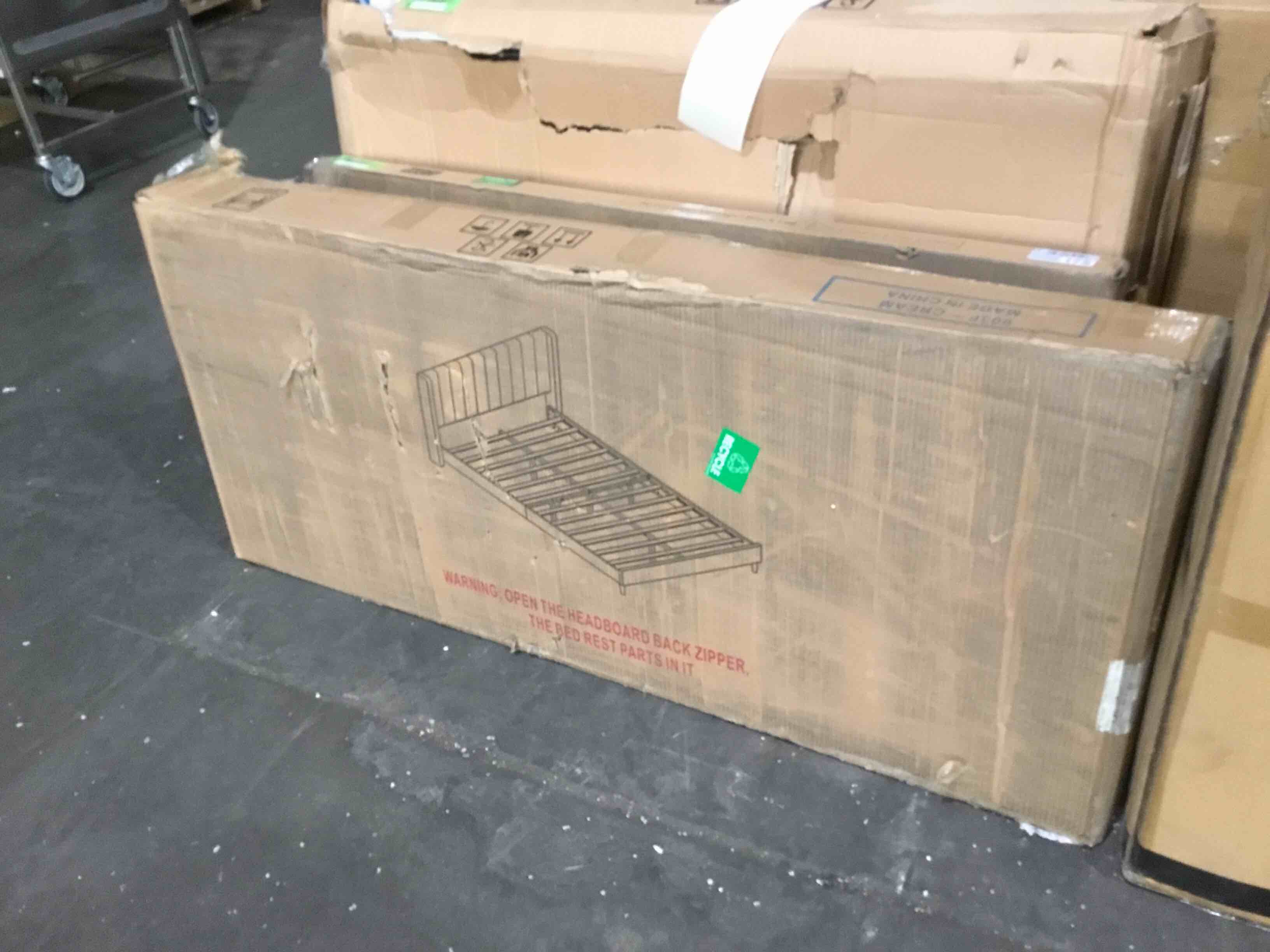 https://s3.amazonaws.com/lotting-images-prod/bidfta/GRN5019615_1693939678570.jpeg