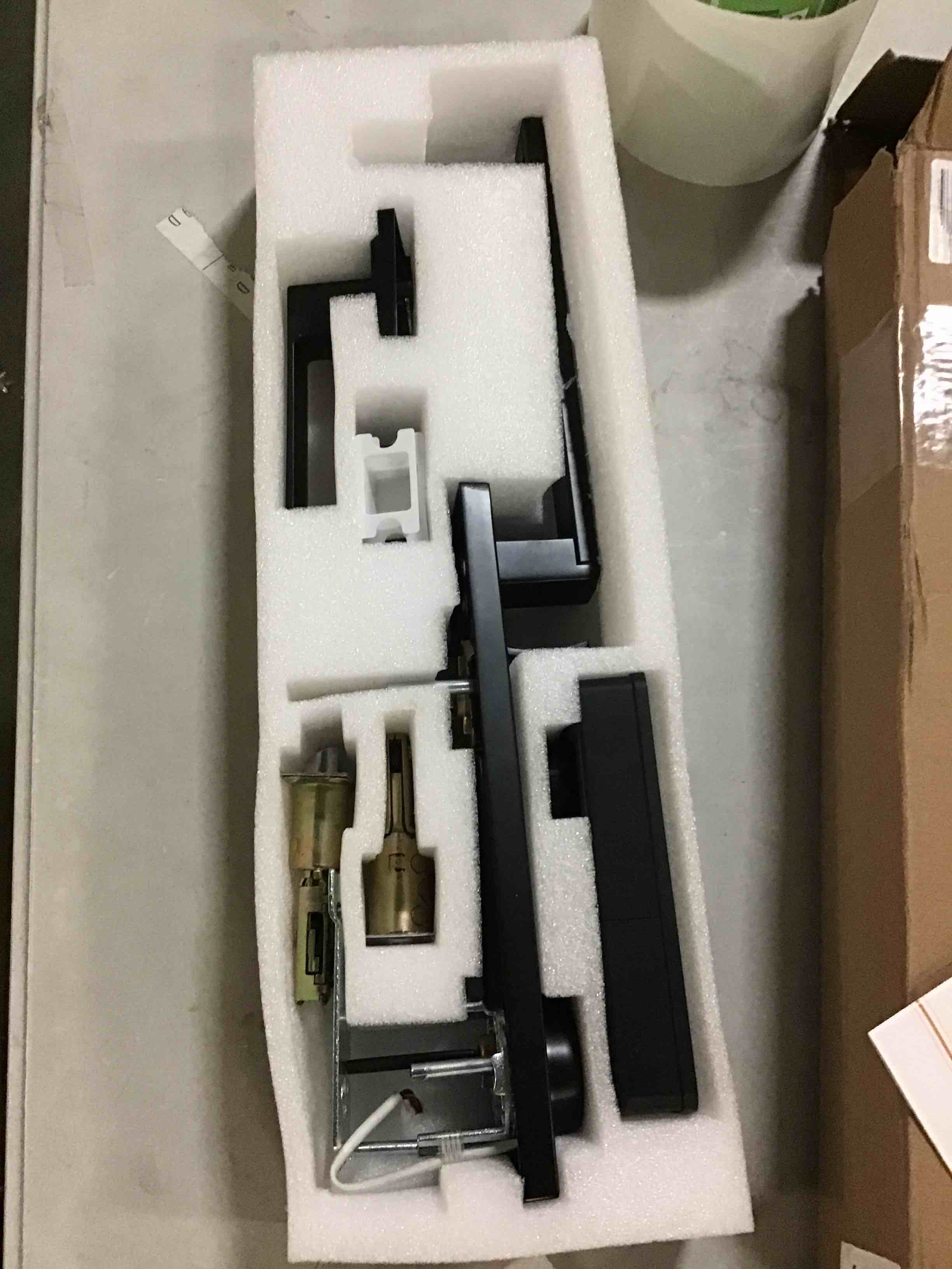 https://s3.amazonaws.com/lotting-images-prod/bidfta/GRN5050243_1698348122240.jpeg