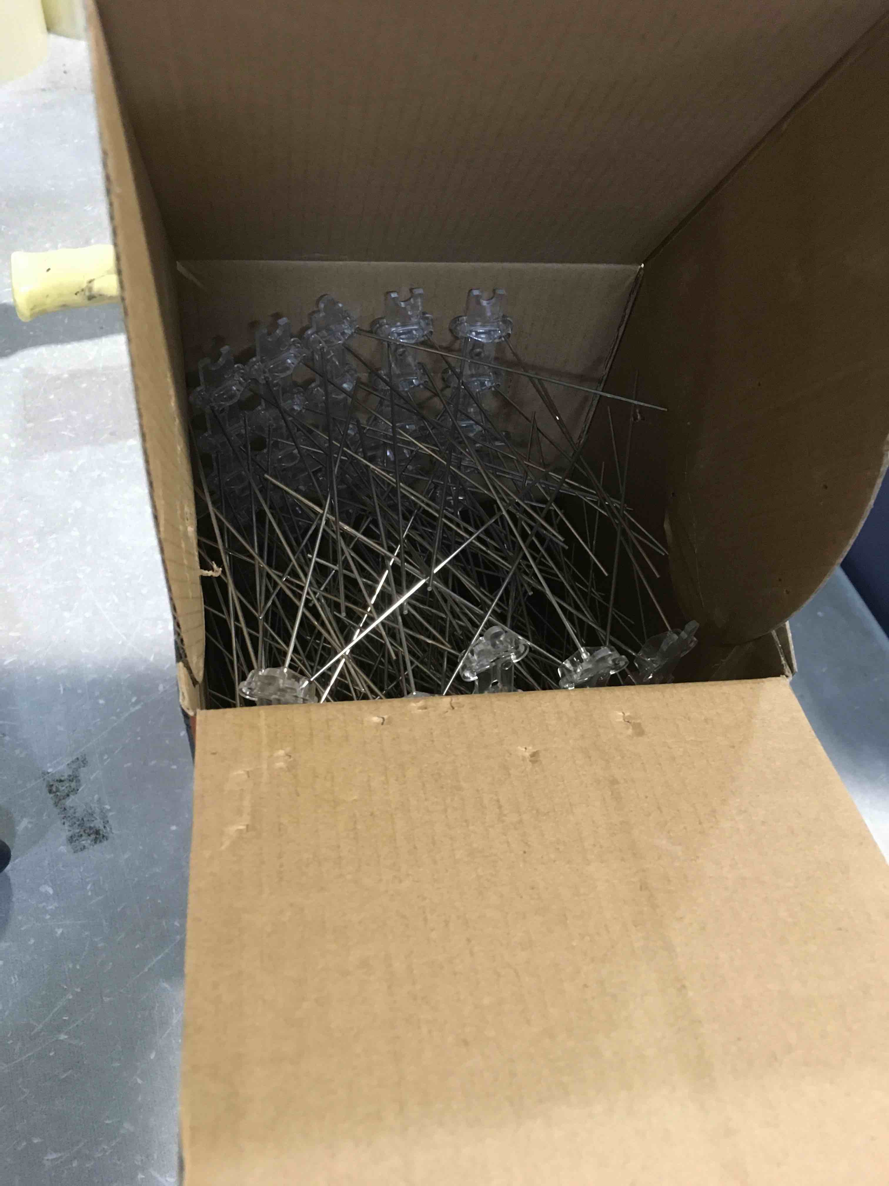 https://s3.amazonaws.com/lotting-images-prod/bidfta/GRN5052432_1700230514332.jpeg