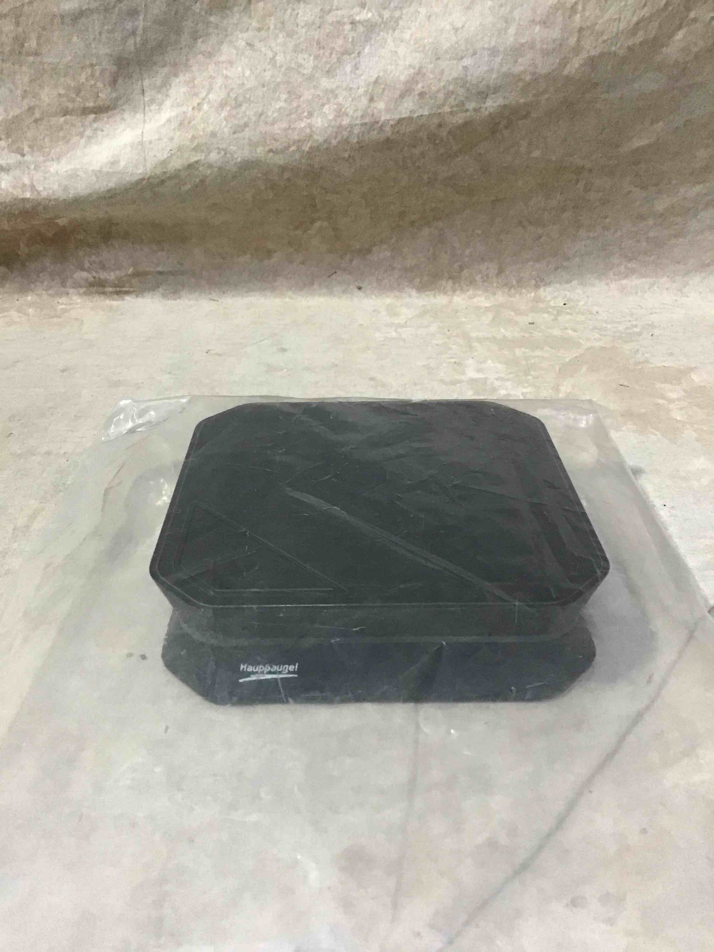 https://s3.amazonaws.com/lotting-images-prod/bidfta/GRN5053337_1729778688817.jpeg