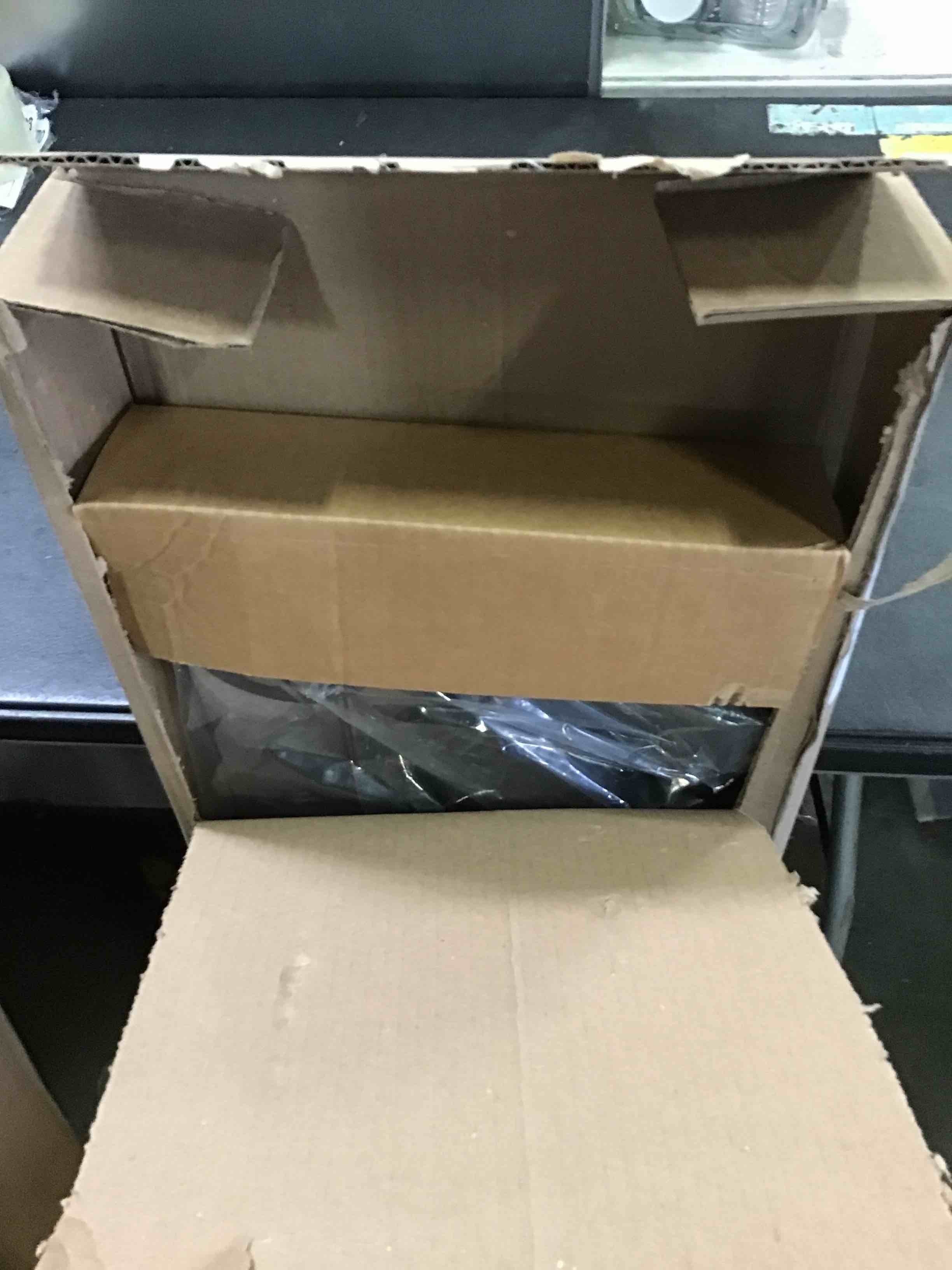 https://s3.amazonaws.com/lotting-images-prod/bidfta/GRN5055414_1699371019262.jpeg