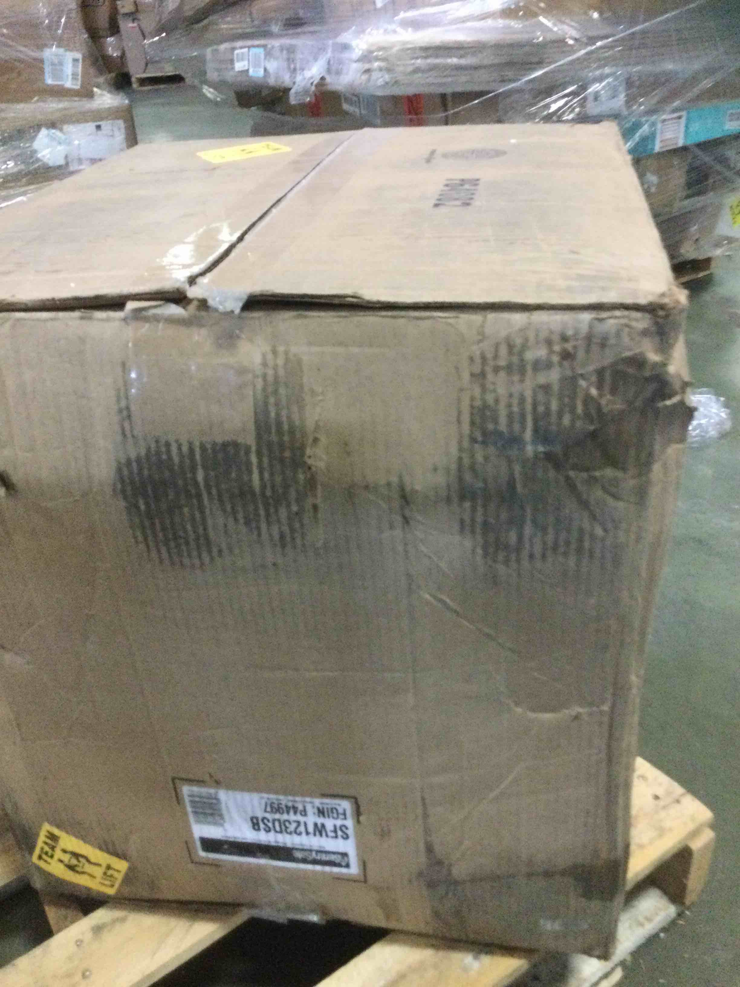 https://s3.amazonaws.com/lotting-images-prod/bidfta/GRN5058264_1699989034445.jpeg