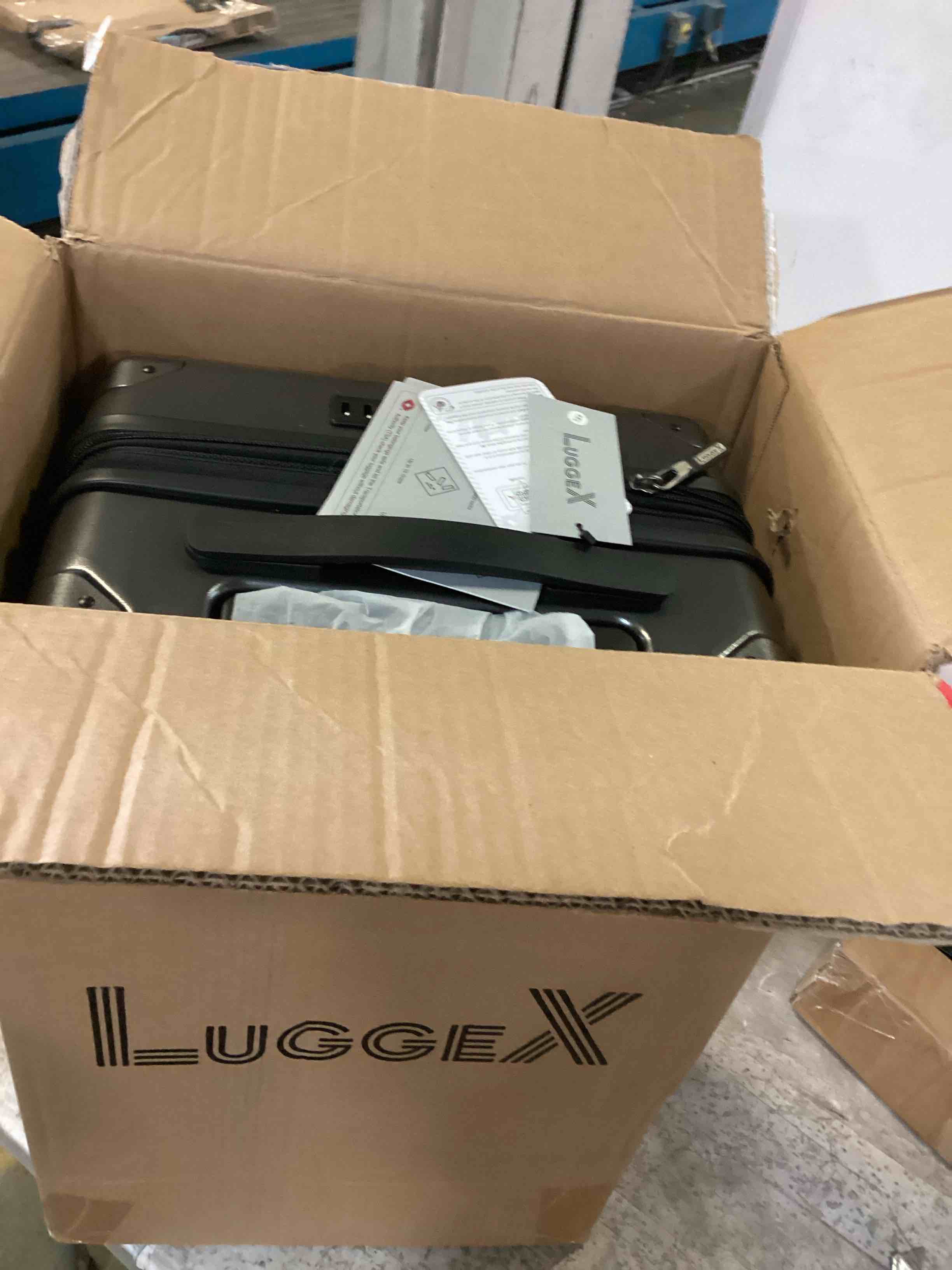 https://s3.amazonaws.com/lotting-images-prod/bidfta/GRN5058649_1699548702940.jpeg