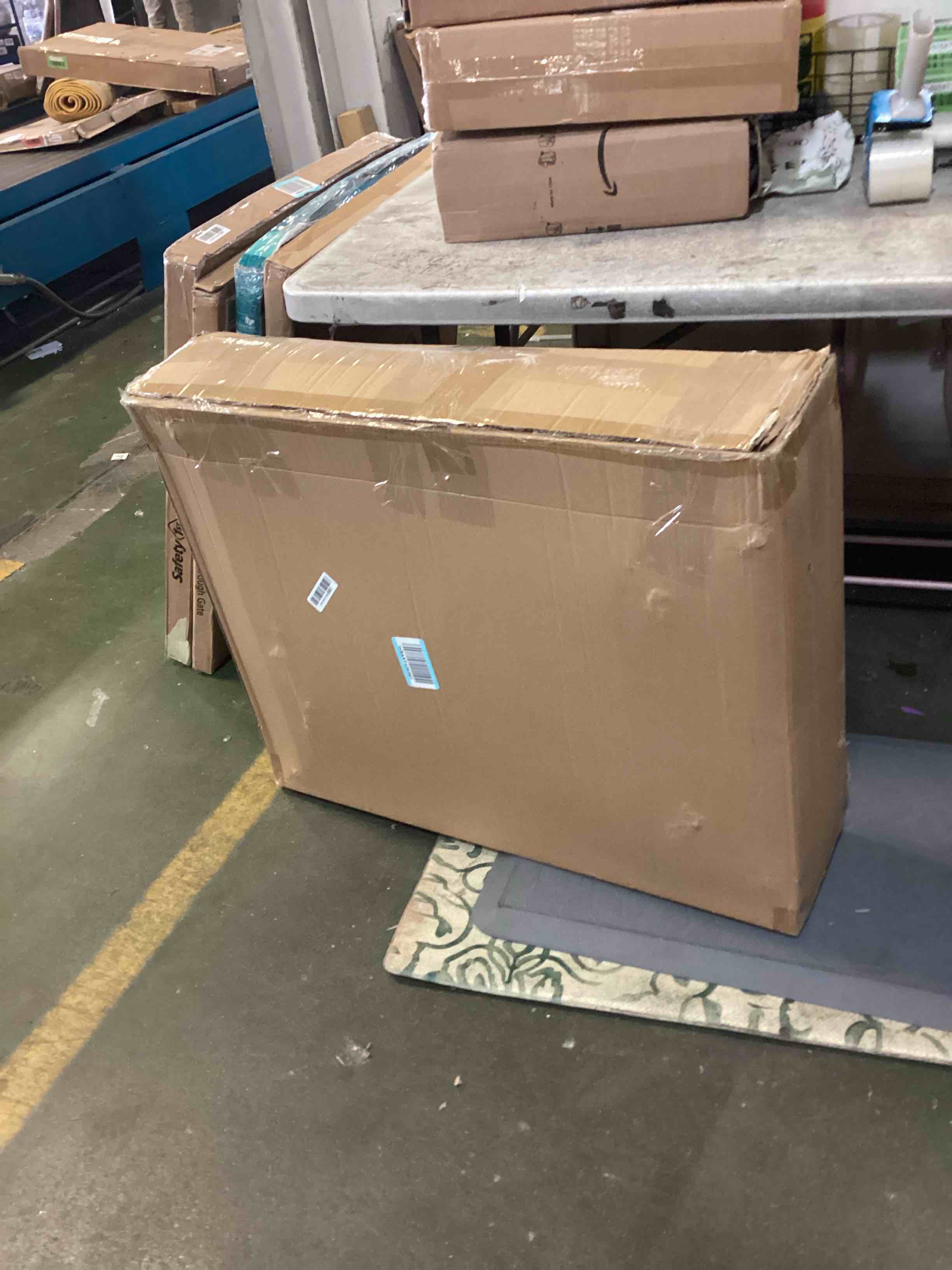 https://s3.amazonaws.com/lotting-images-prod/bidfta/GRN5058718_1699561166514.jpeg