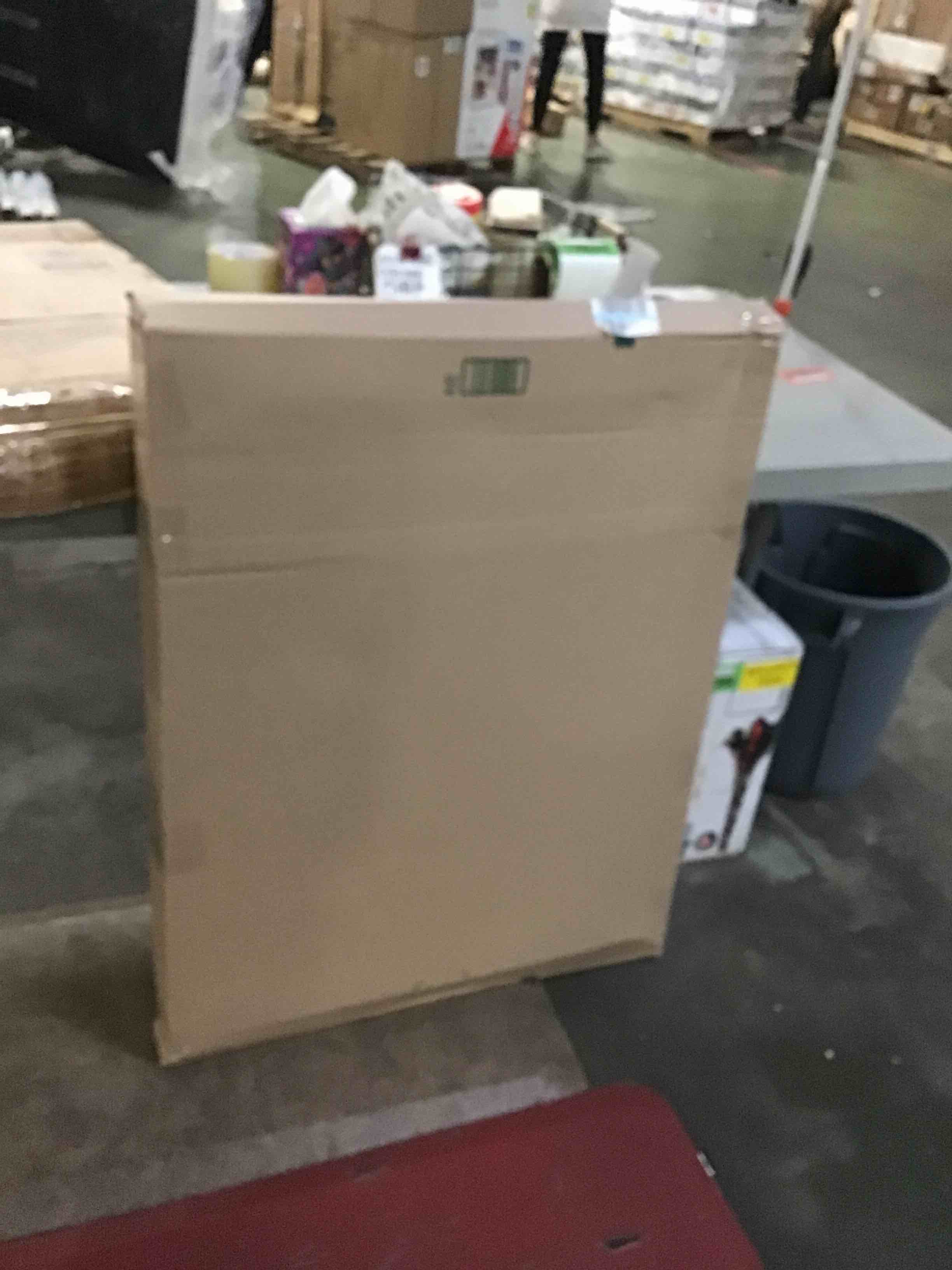 https://s3.amazonaws.com/lotting-images-prod/bidfta/GRN5059433_1700255948981.jpeg
