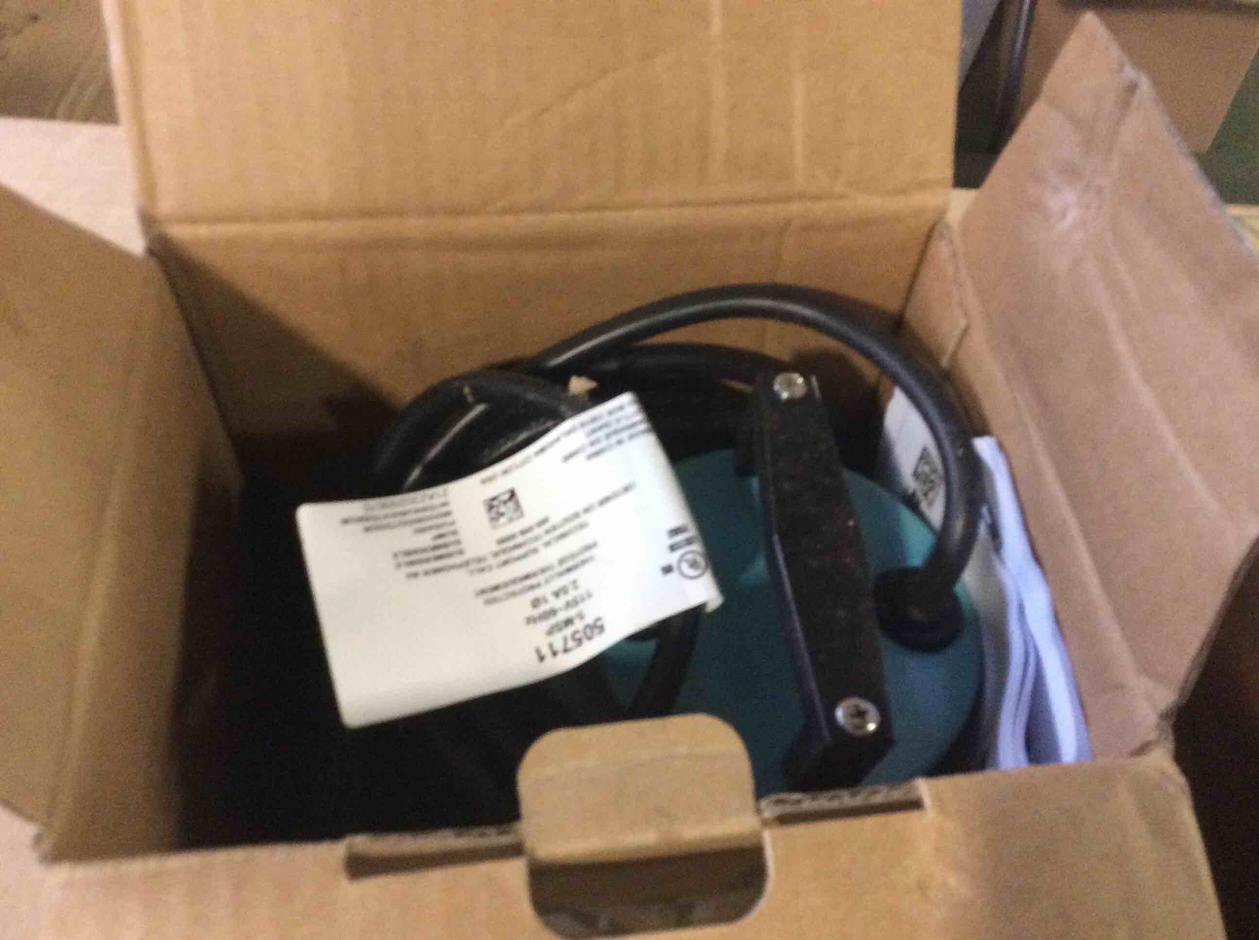 https://s3.amazonaws.com/lotting-images-prod/bidfta/GRN5073225_1694522602693.jpeg