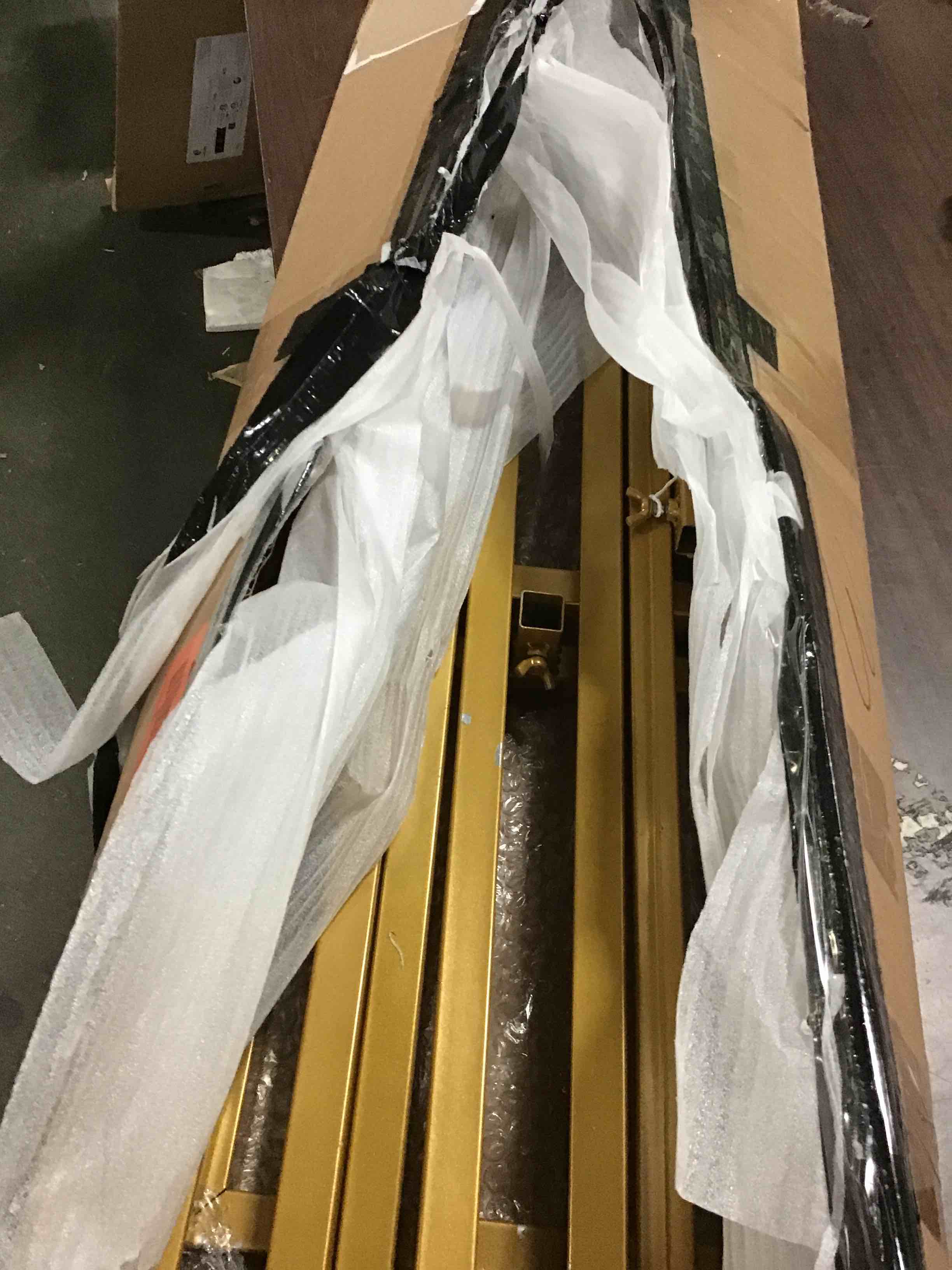 https://s3.amazonaws.com/lotting-images-prod/bidfta/GRN5074450_1695324891390.jpeg