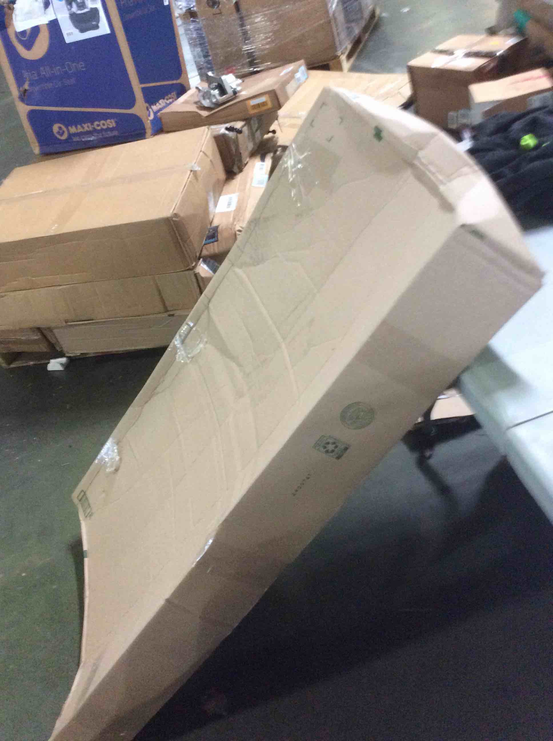 https://s3.amazonaws.com/lotting-images-prod/bidfta/GRN5081161_1694460277288.jpeg
