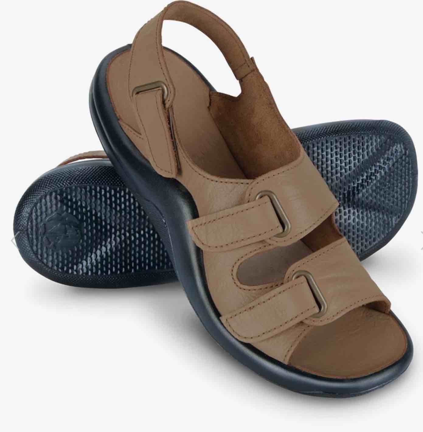 The Lady's Walk On Air Strap  Size 9 