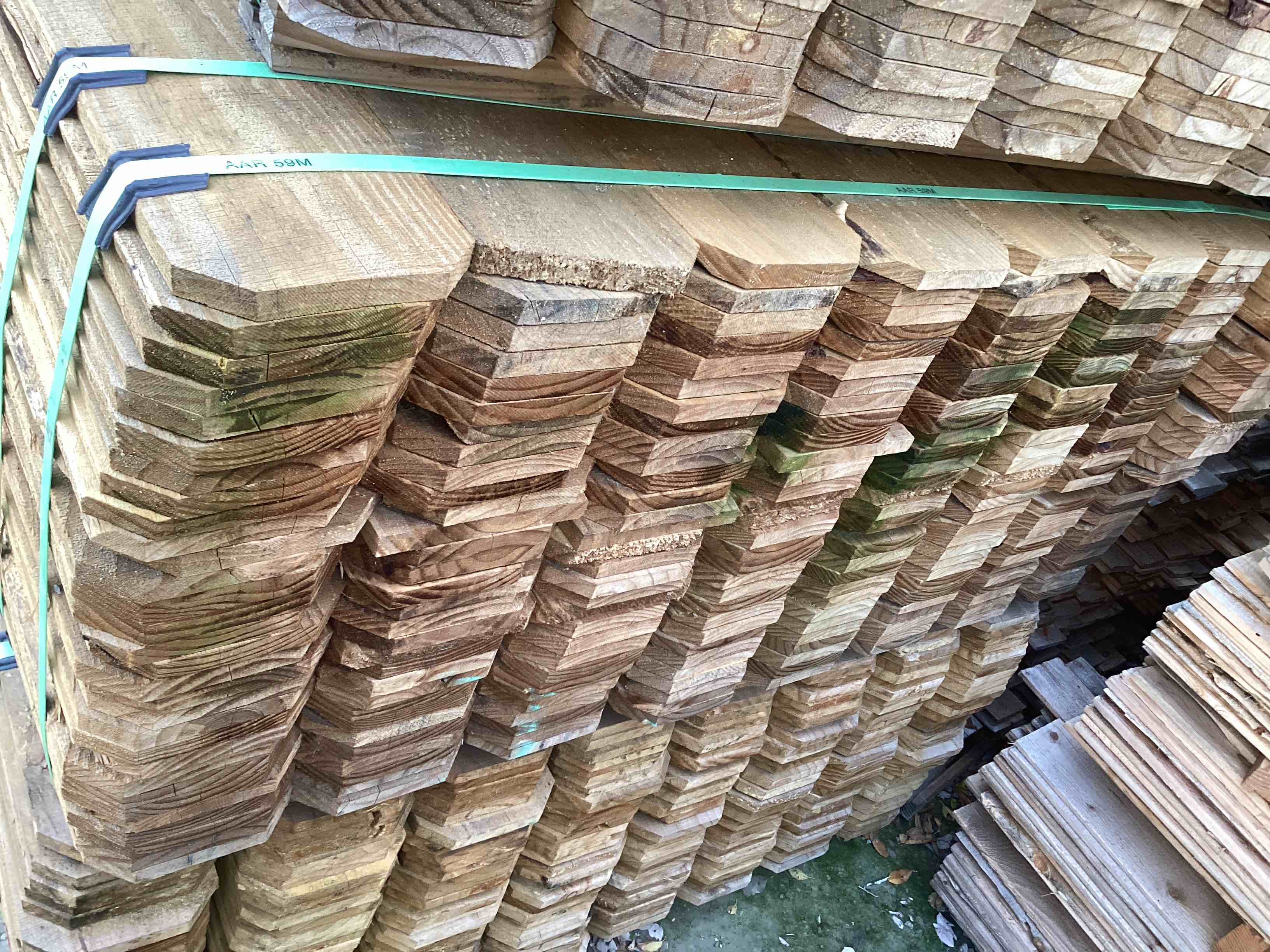 240 pickets 1x6x6’ dog eared fence pickets your bid per picket