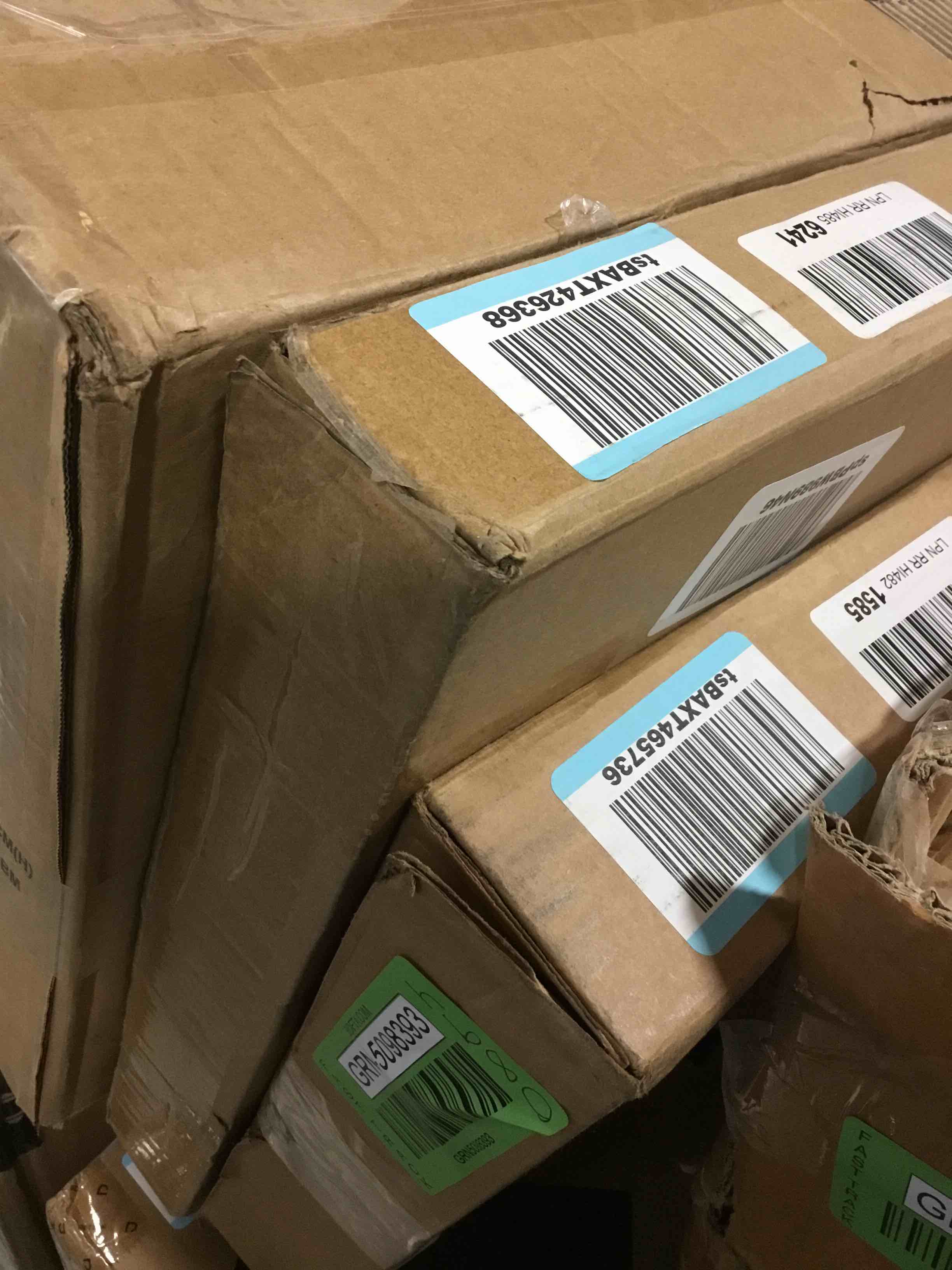 https://s3.amazonaws.com/lotting-images-prod/bidfta/GRN5098394_1707504322596.jpeg