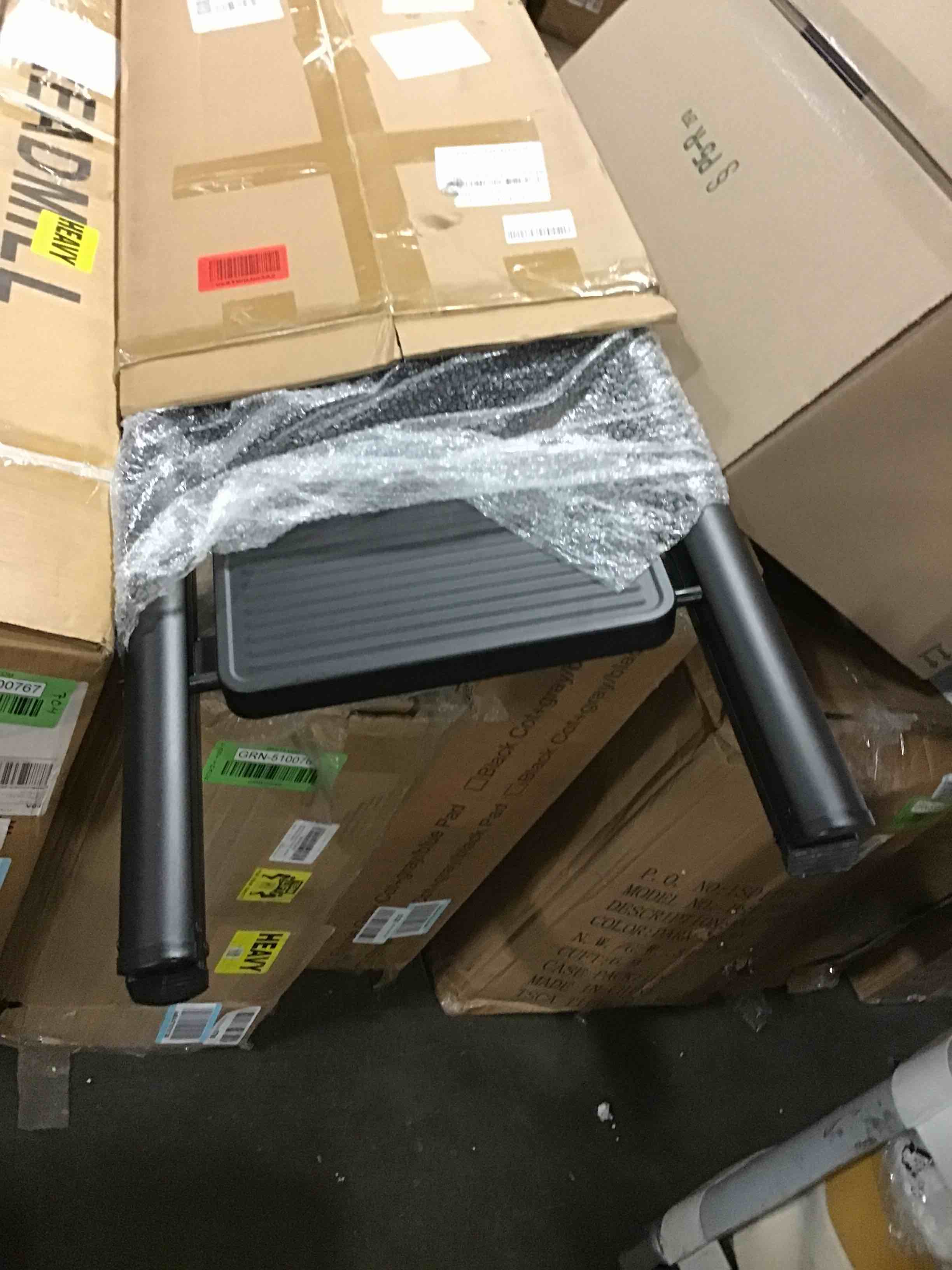 https://s3.amazonaws.com/lotting-images-prod/bidfta/GRN5100770_1706736219082.jpeg