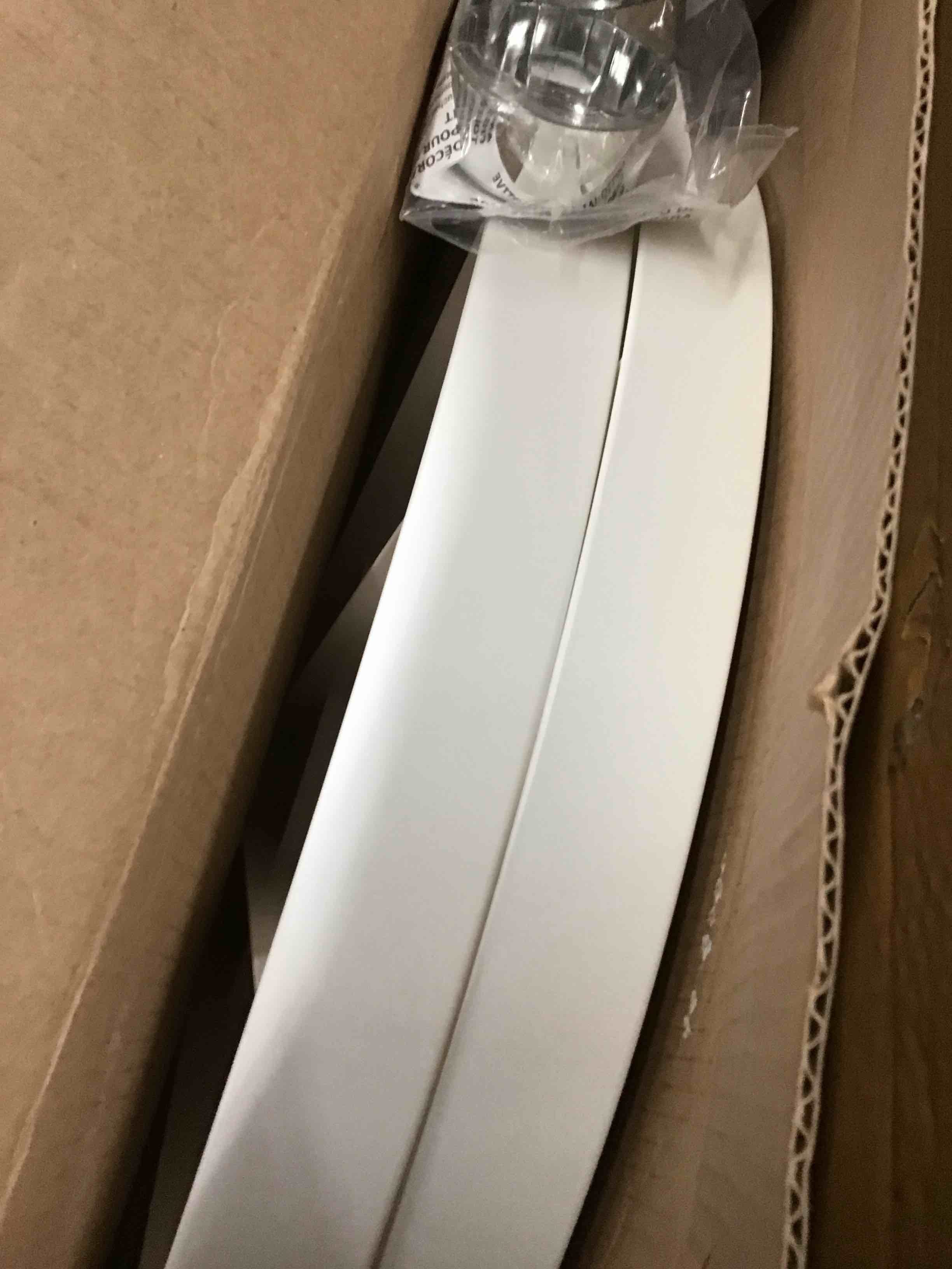 https://s3.amazonaws.com/lotting-images-prod/bidfta/GRN5102998_1711044665522.jpeg