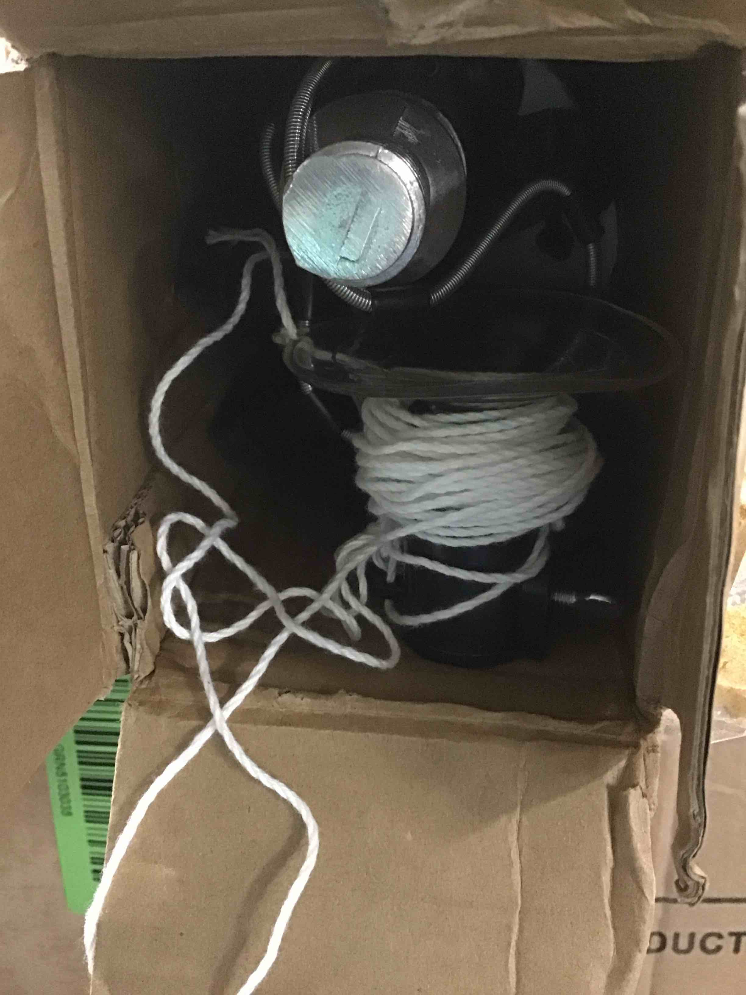 https://s3.amazonaws.com/lotting-images-prod/bidfta/GRN5103036_1711115482278.jpeg